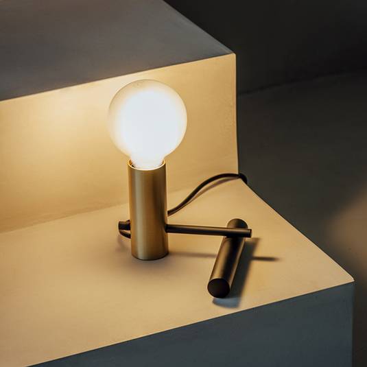 Leds C Nude Tiny Lampada Da Tavolo E Oro Nero Lampade It