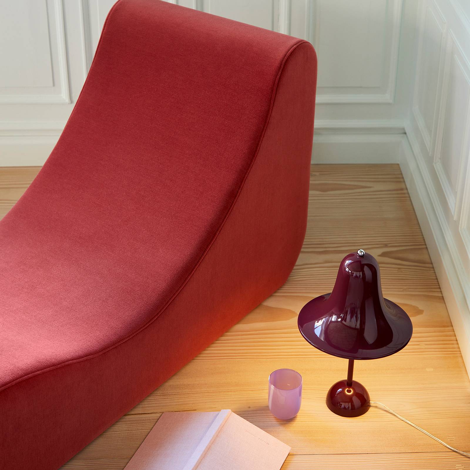 Verpan VERPAN Pantop stolní lampa burgundská červená