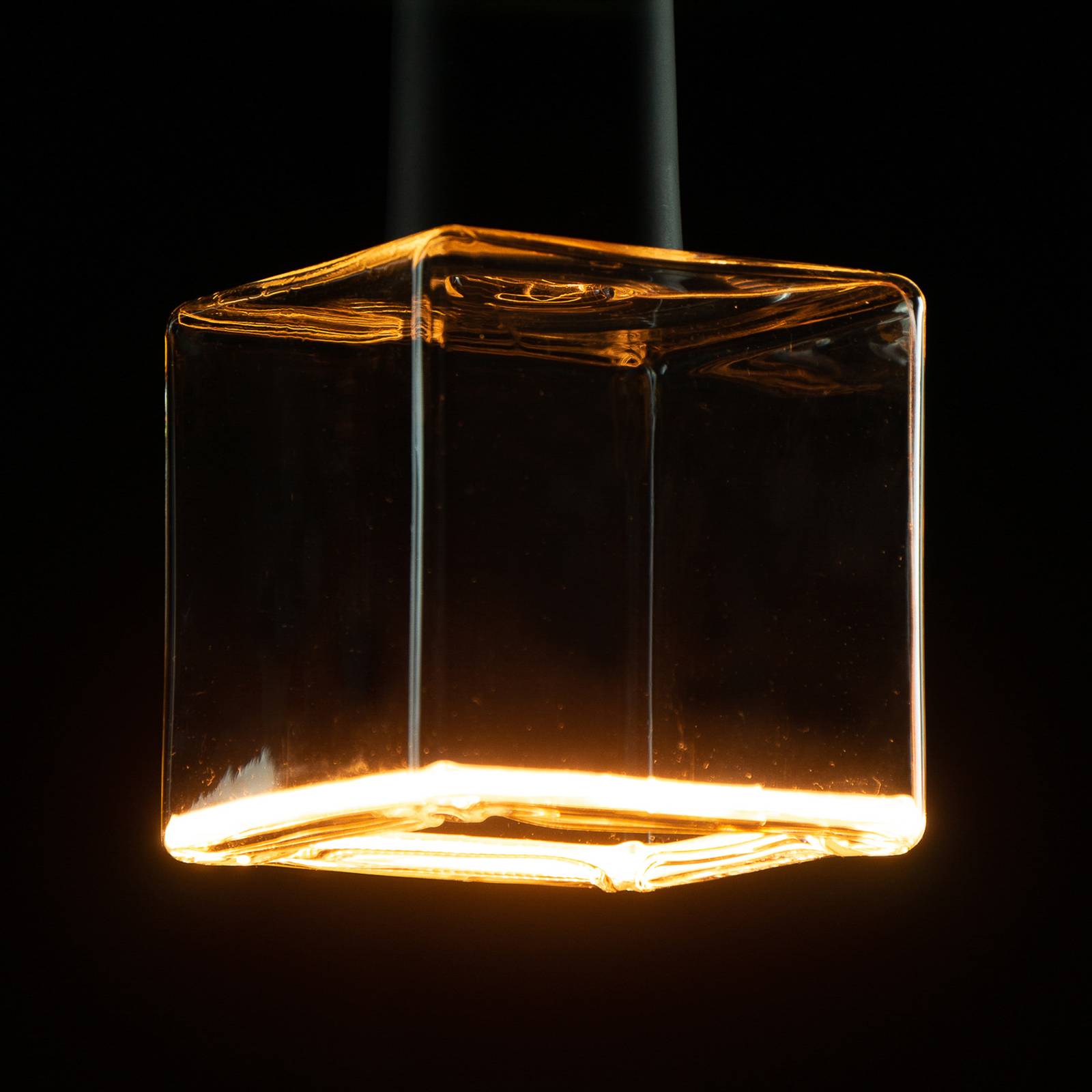 SEGULA LED floating cube 86 E27 4,5W biela číra