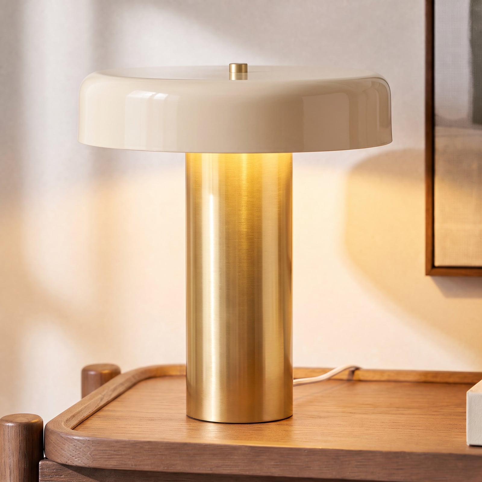 Bordlampe, 33 cm, messing/beige, 2 x E14, metall – Nola Bordlampe, 33 cm, messing/beige, 2 x E14, metall – Nola