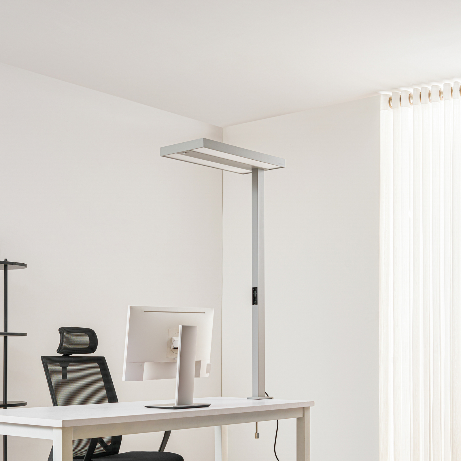 Logan LED clip-on light, silver, dimmable, sensor - Arcchio Logan LED clip-on light, silver, dimmable, sensor - Arcchio