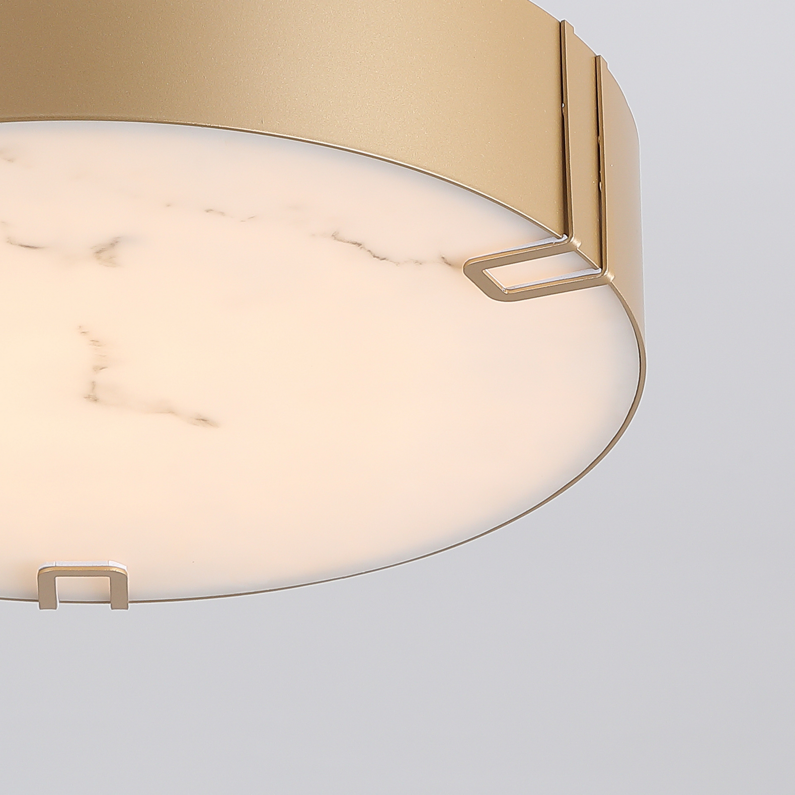 Plafón LED Marmo, color dorado, metal, IP44, 3.000 K Plafón LED Marmo, color dorado, metal, IP44, 3.000 K