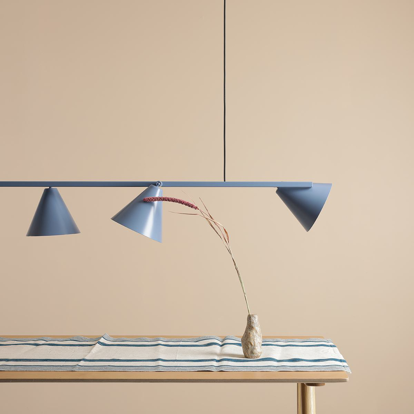 Pendant light, Form 4, blue, metal, 4-bulb, cone, E27