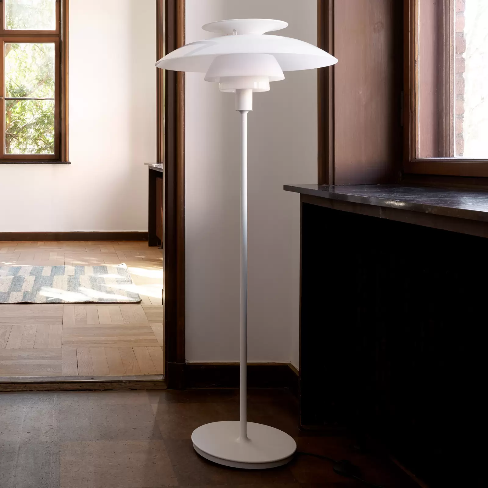 Louis Poulsen PH 80 lampa stojąca, biała | Lampy.pl