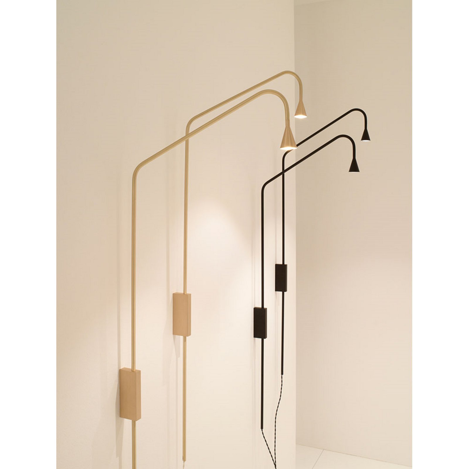 Austere W Candeeiro de Parede Brass - Trizo21