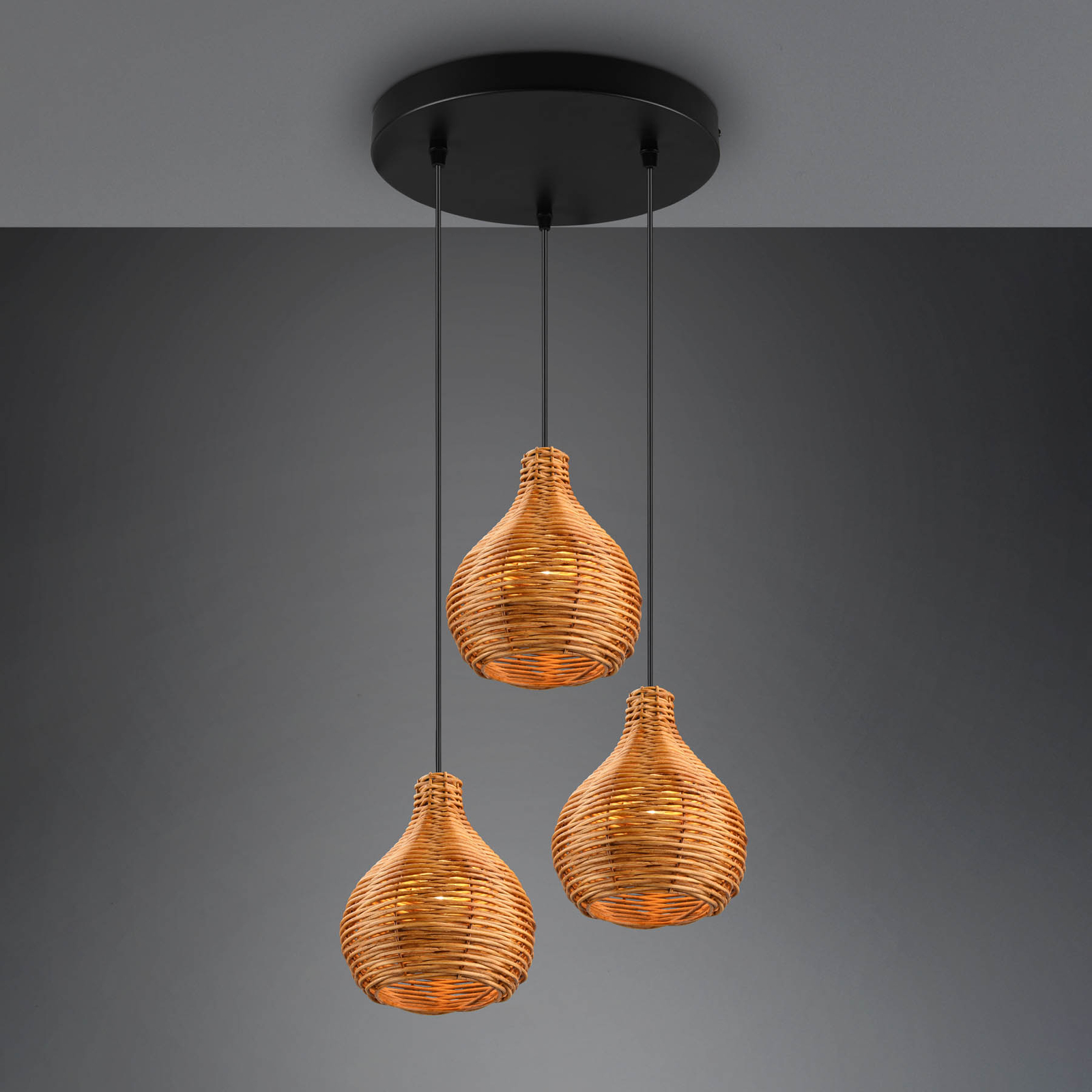 Sprout pendant light made of rattan, 3-bulb