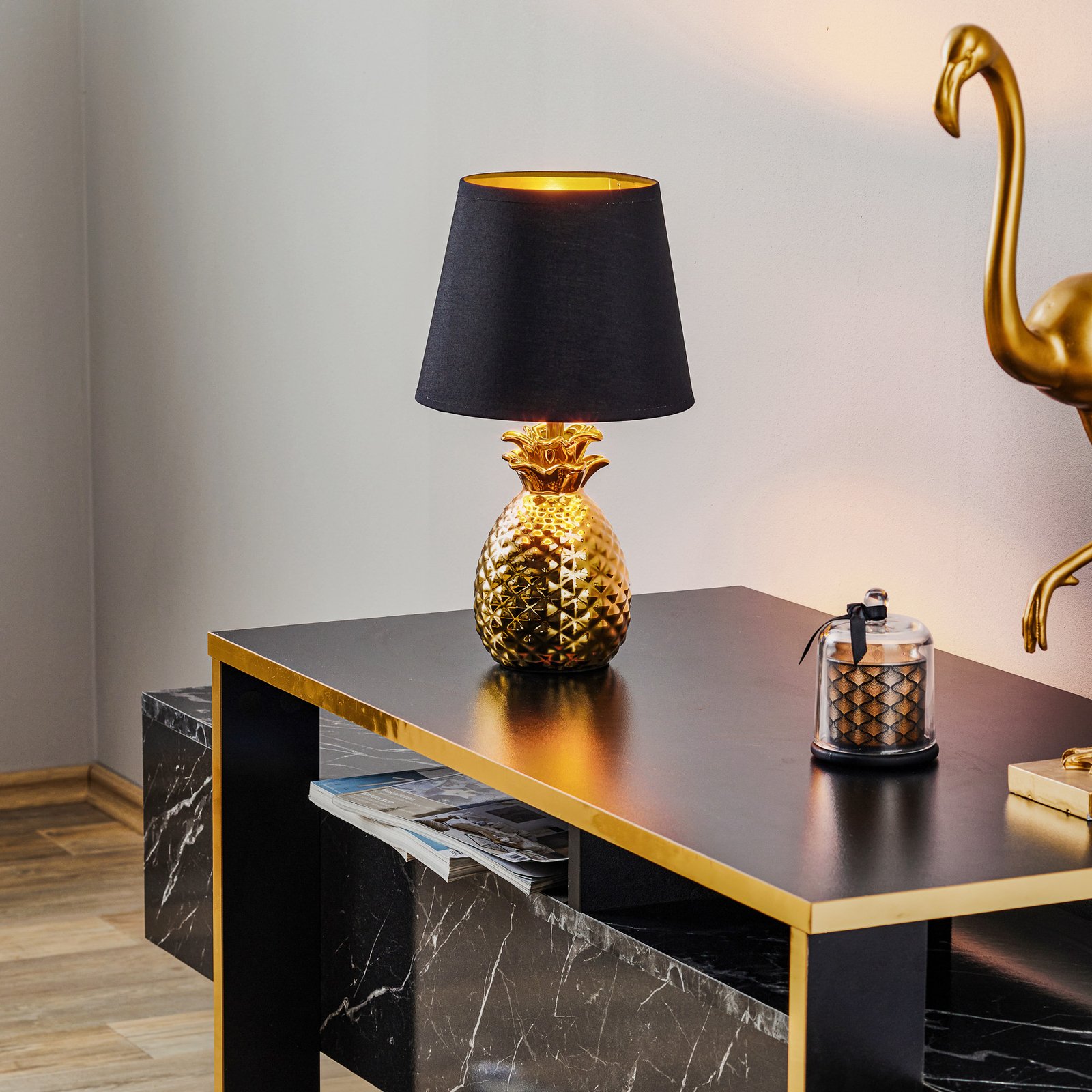 Ståtlig bordslampa i keramik Pineapple, guld-svart