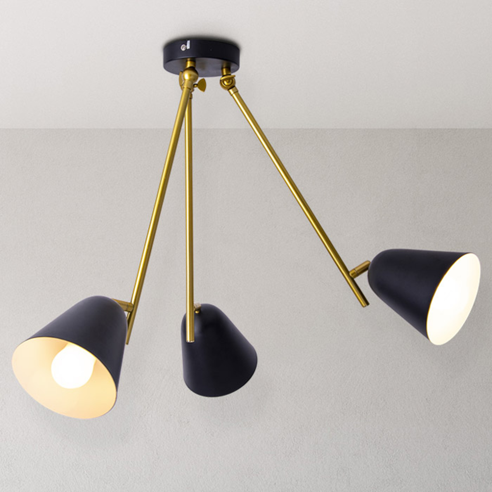 Plafondlamp Triton, zwart en goud, 3-lamps