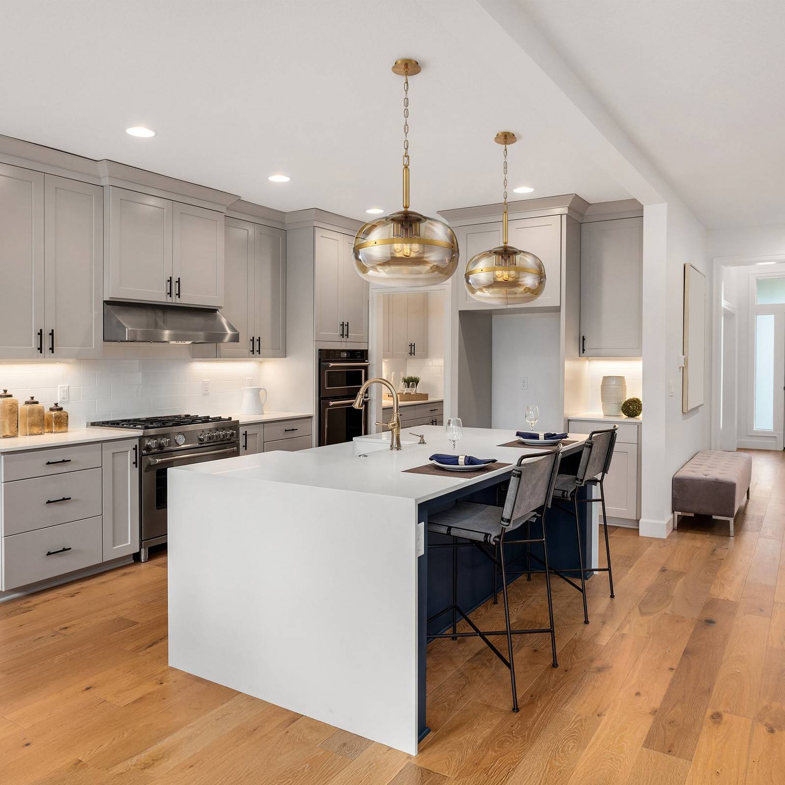 Hängeleuchte NOTTINGHAM, messing antik, Ø 51 cm, Glas/Metall günstig online kaufen