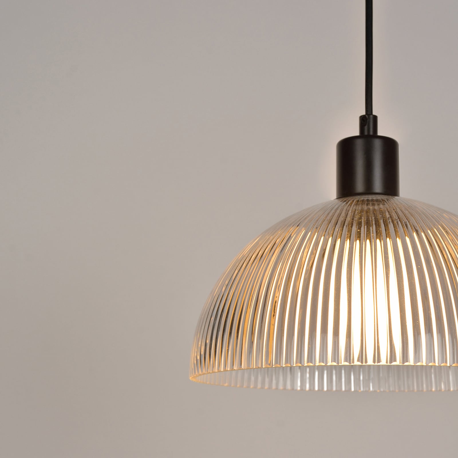 Suspenzijska svjetiljka Duomo, prozirna/crna, Ø 25 cm - Corep SAS Suspenzijska svjetiljka Duomo, prozirna/crna, Ø 25 cm - Corep SAS