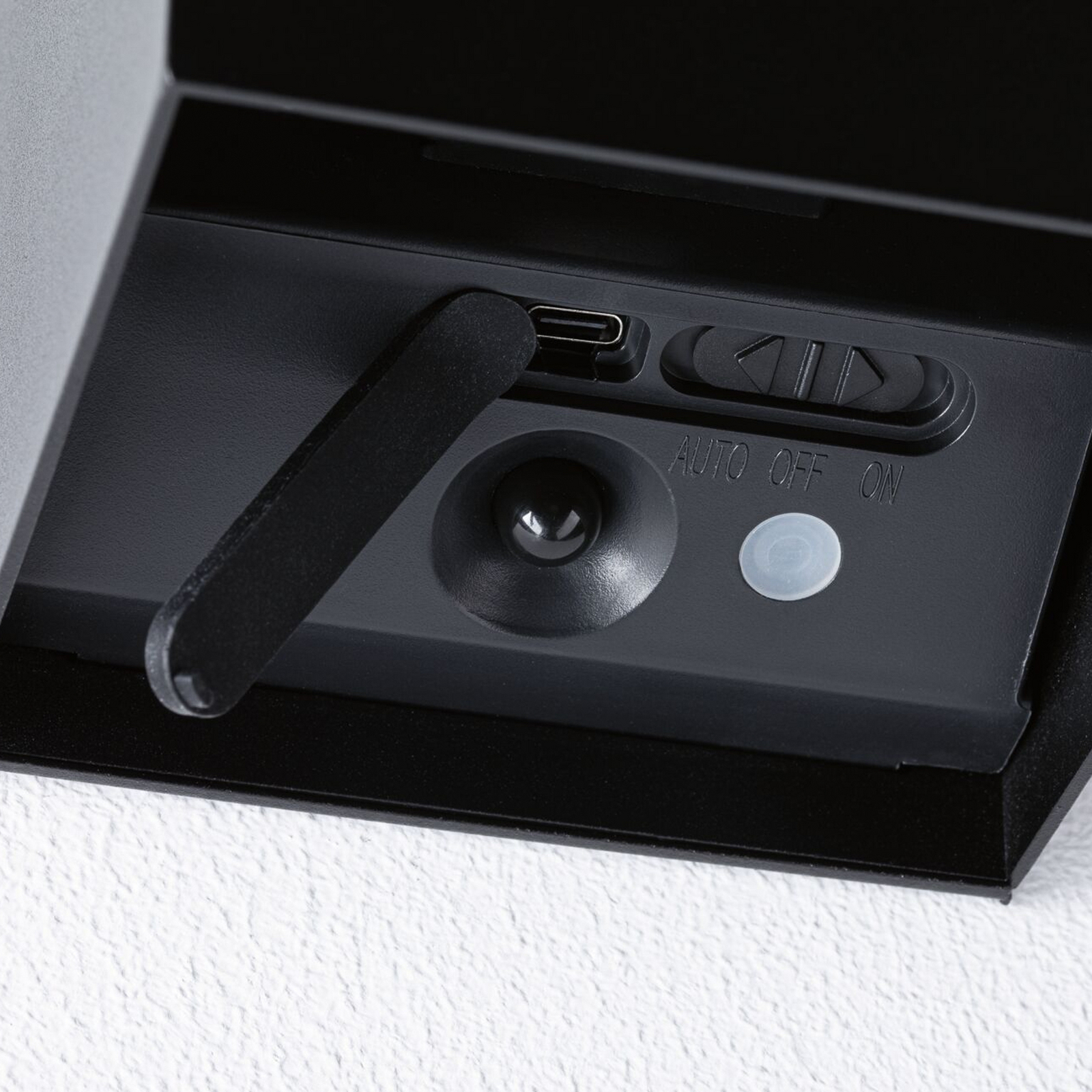 Paulmann Akku-Außenwandlampe Nyara schwarz 10 cm Sensor IP44 Paulmann Akku-Außenwandlampe Nyara schwarz 10 cm Sensor IP44
