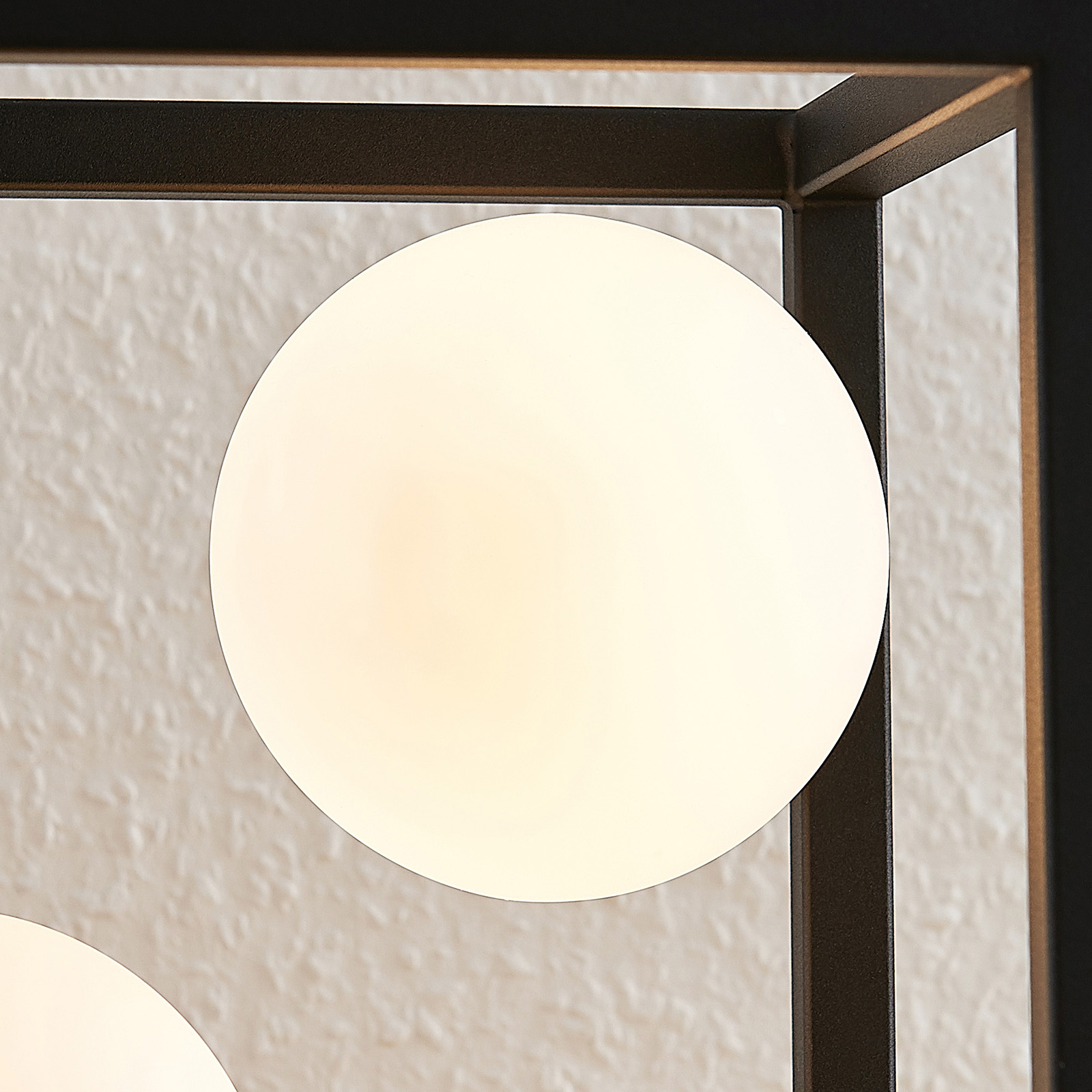 Lindby Utopia tafellamp met bollen van glas