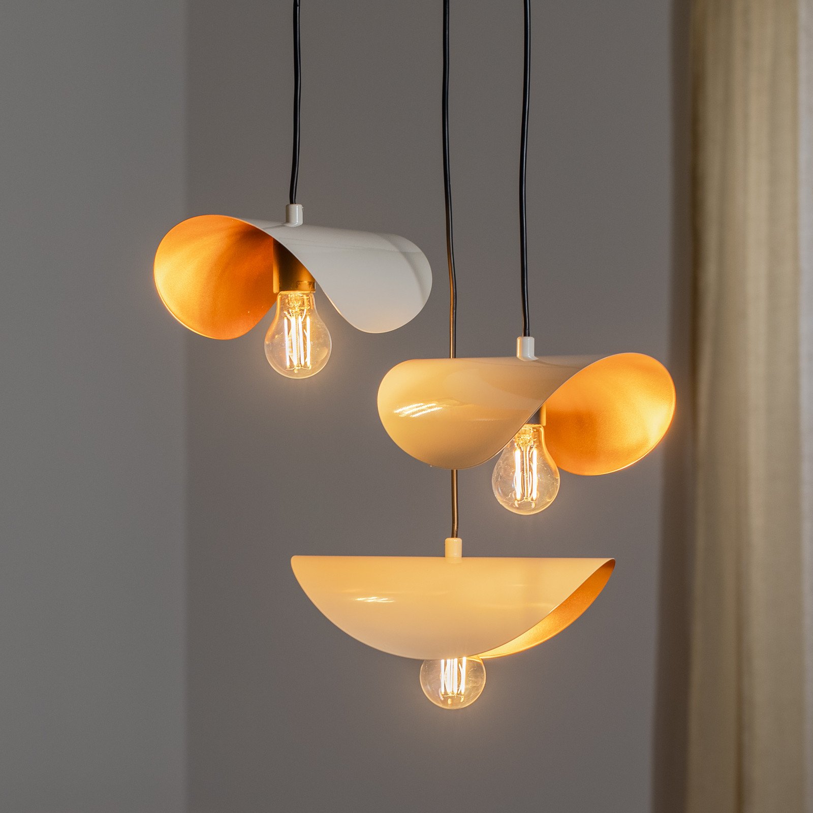 Opviq Lampă suspendată Sivani MR-964 3 becuri rondel alb / auriu - Camera de zi / sufragerie - modern - alb auriu negru - Metal