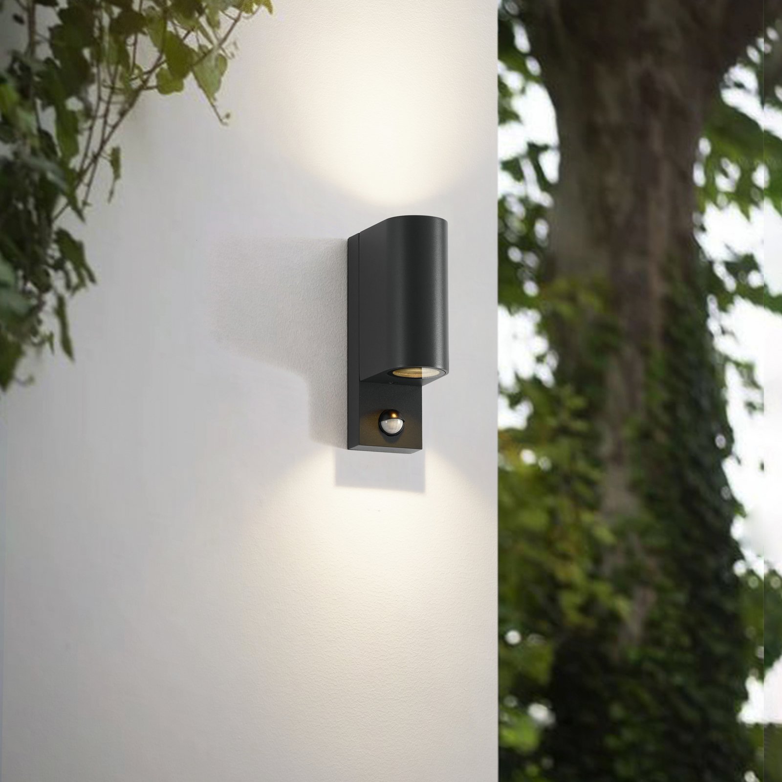 Lindby Aplique de exterior Palina, sensor, IP44, antracita