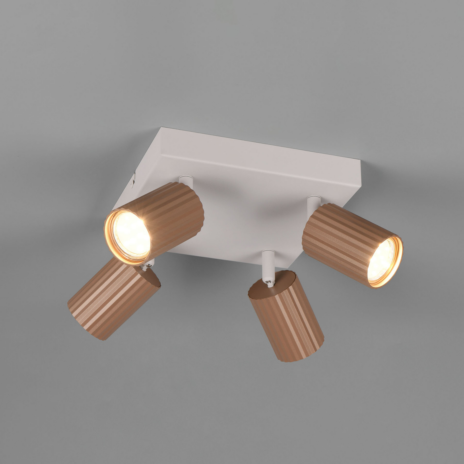 Stropni žaromet Soka, rjava/siva, dolžina 20 cm, kovina, 4-krilni. Stropni žaromet Soka, rjava/siva, dolžina 20 cm, kovina, 4-krilni.