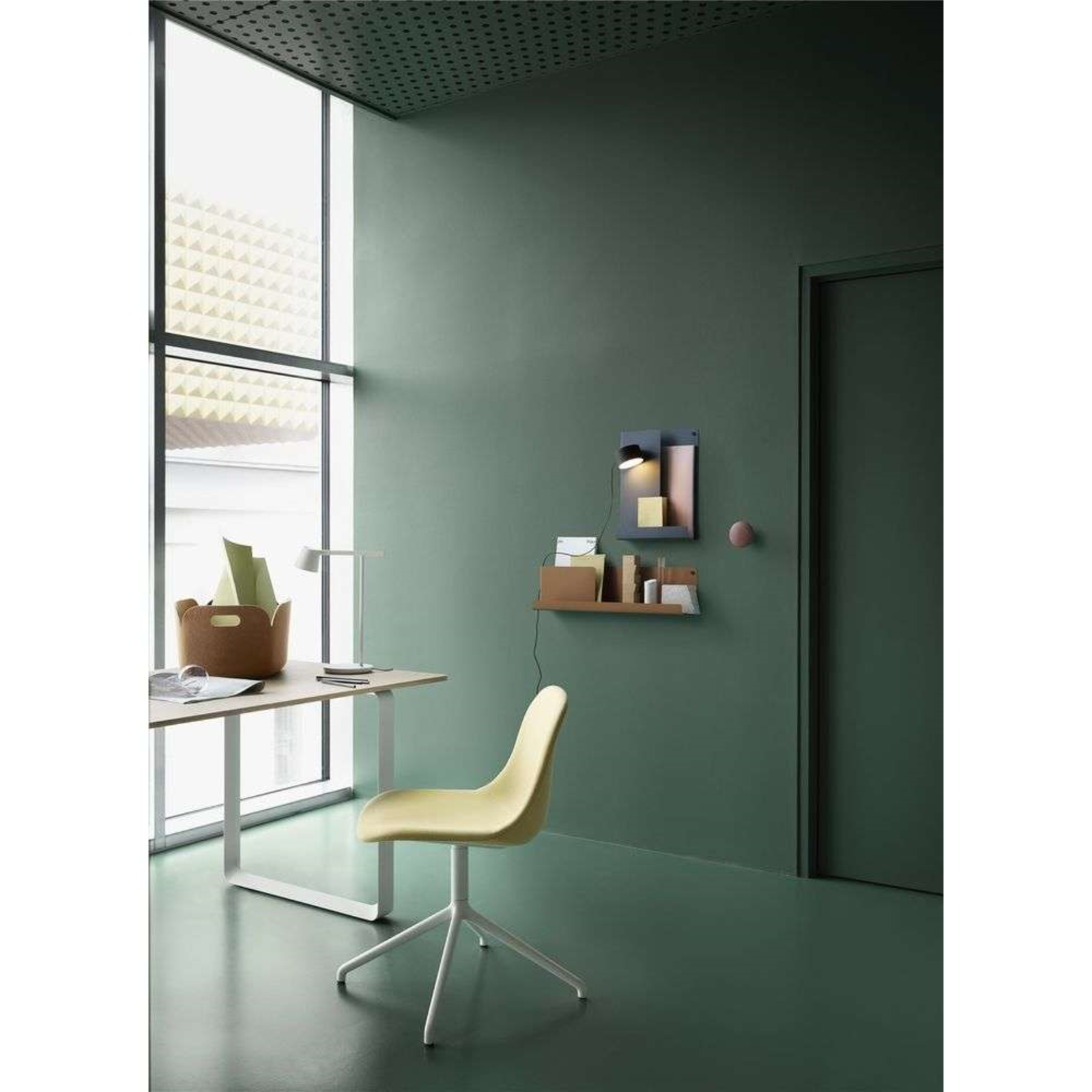 Folded Shelves 51x22 Black - Muuto