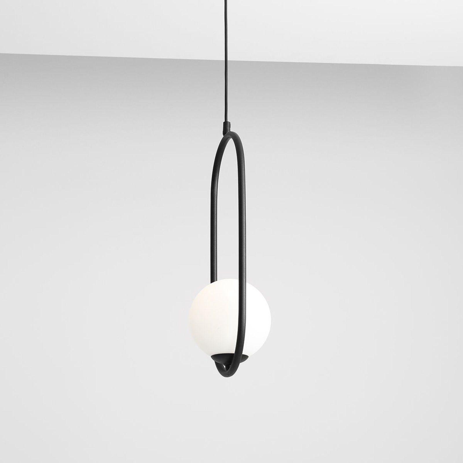 Dione pendant light, 1-bulb, black/white