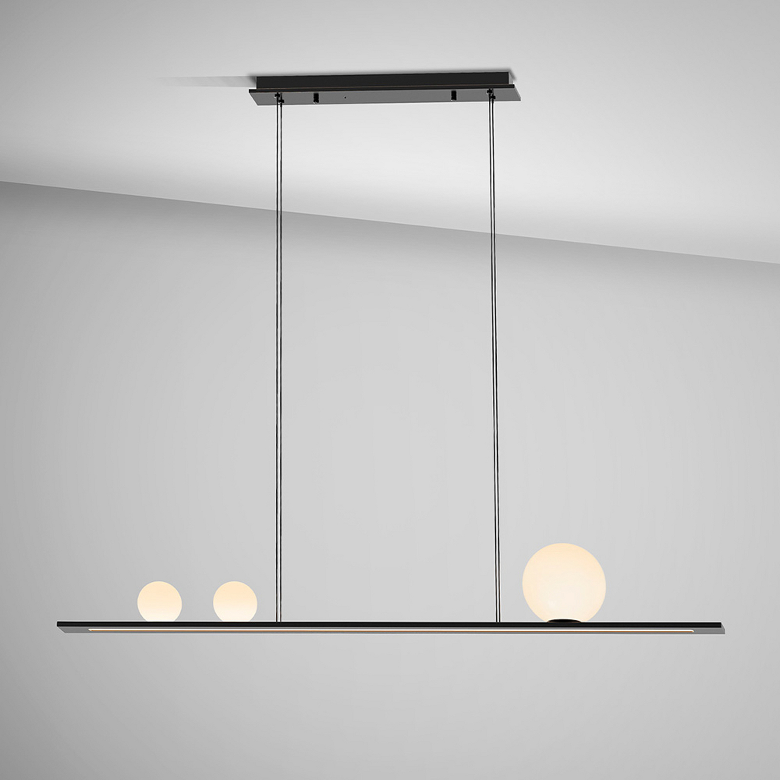 LED hanglamp Mila, zwart, lengte 120 cm, metaal LED hanglamp Mila, zwart, lengte 120 cm, metaal
