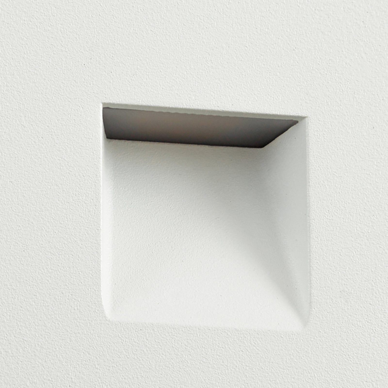 Alune LED innfelt vegglampe, kantet, hvit, IP65 8 x 8 cm - Lindby