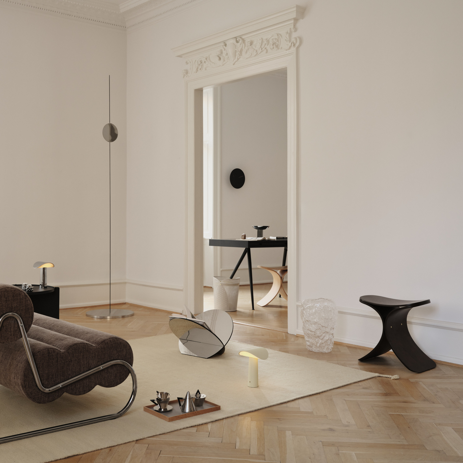 Taboret Luno, ciemne drewno, wysokość 45 cm, dąb – GEJST Taboret Luno, ciemne drewno, wysokość 45 cm, dąb – GEJST