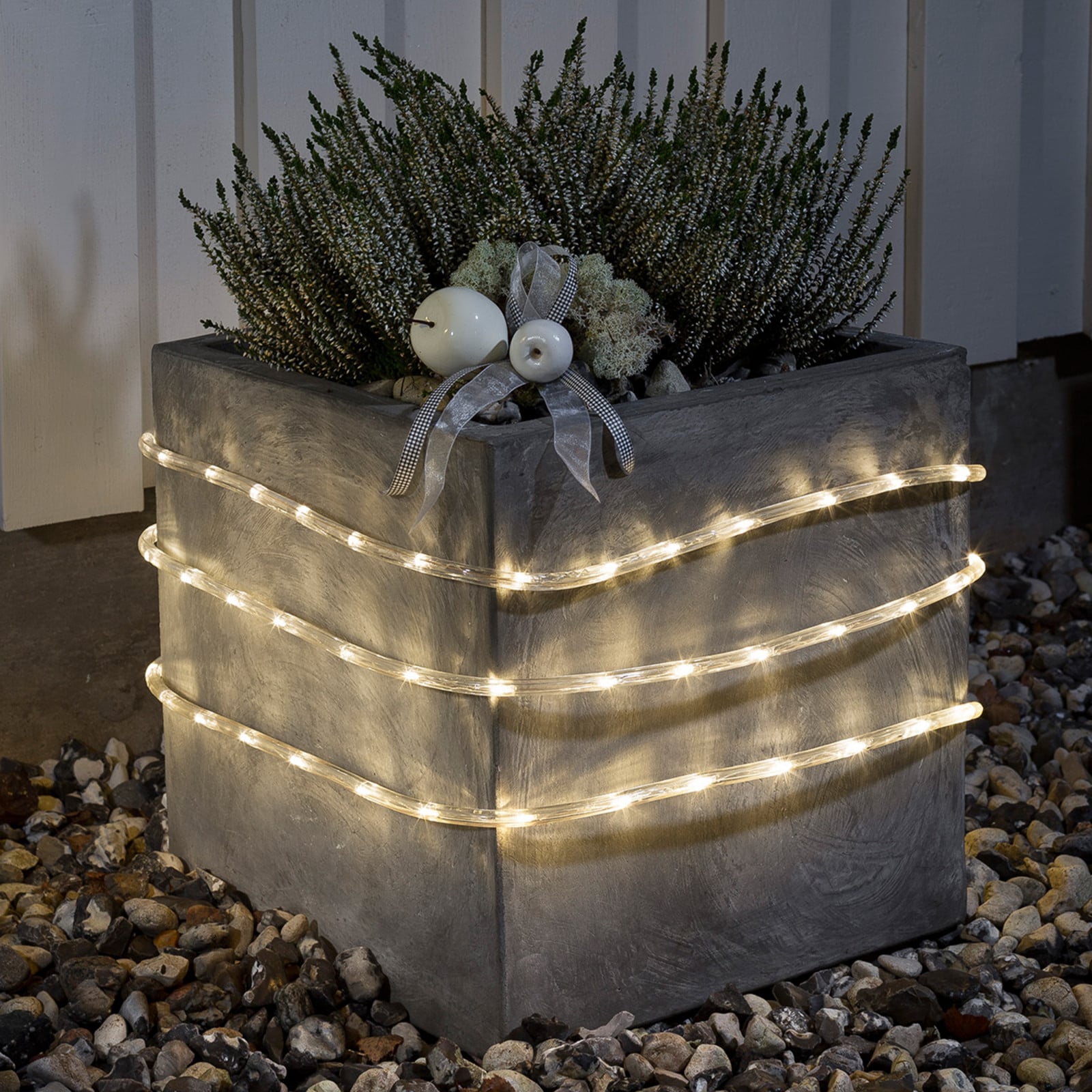 Konstsmide Christmas 6 m vanjske LED niti sa senzorom, 96 lampica, bijela, na baterije - Moderan - prozirno - Plastika