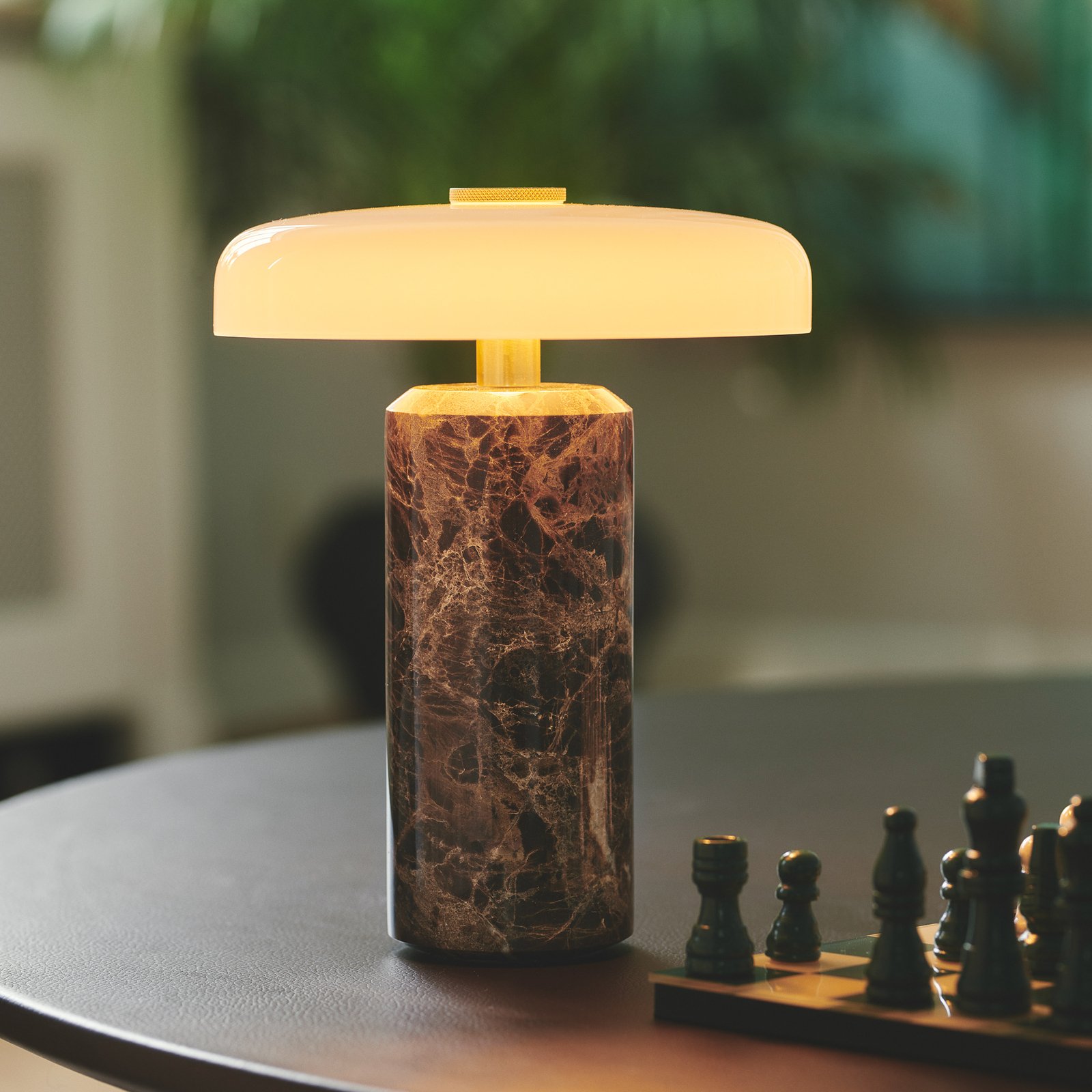Trip LED lámpara de mesa recargable, marrón / blanco, mármol, vidrio, IP44