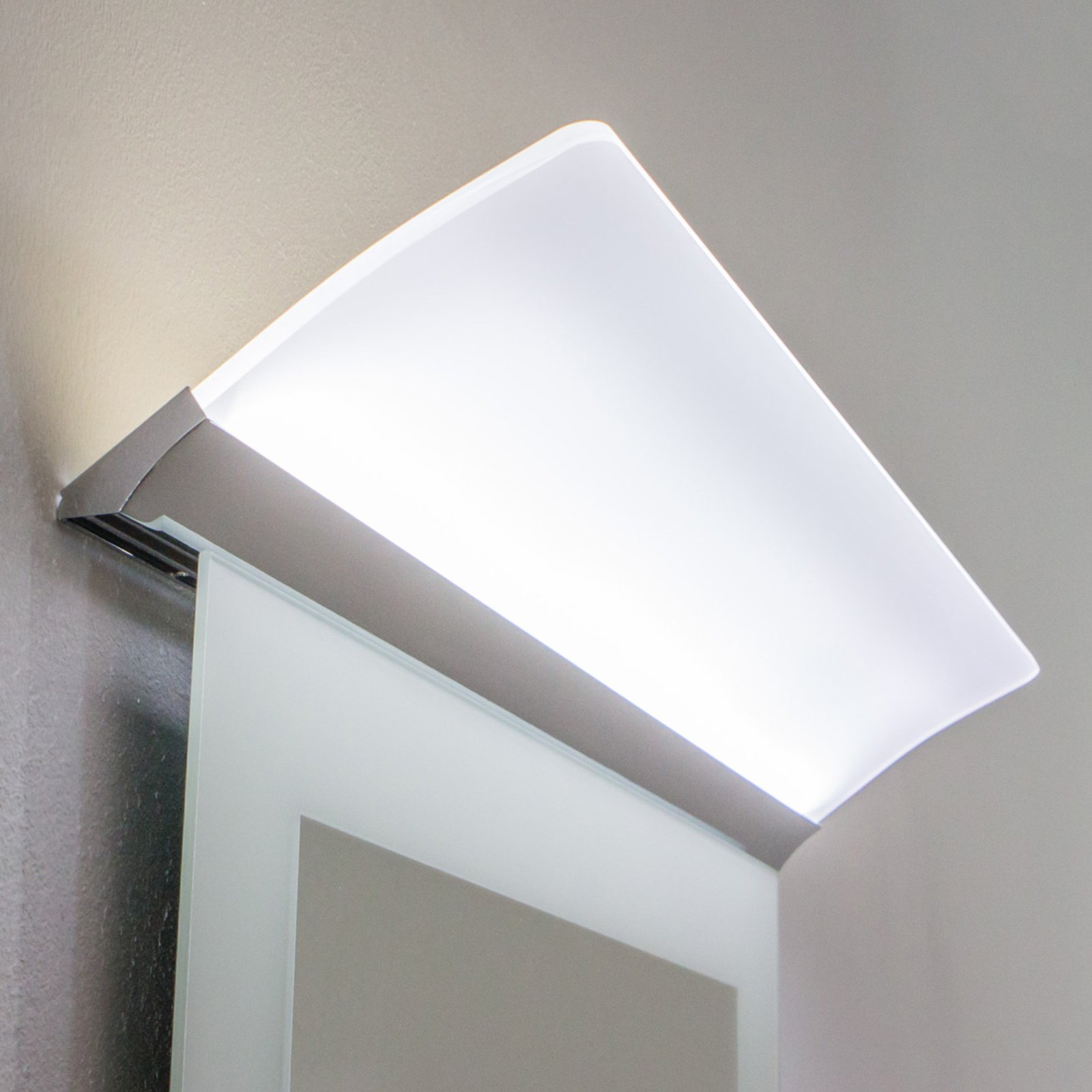 Lámpara de espejo LED Angela plana, IP44, 50 cm