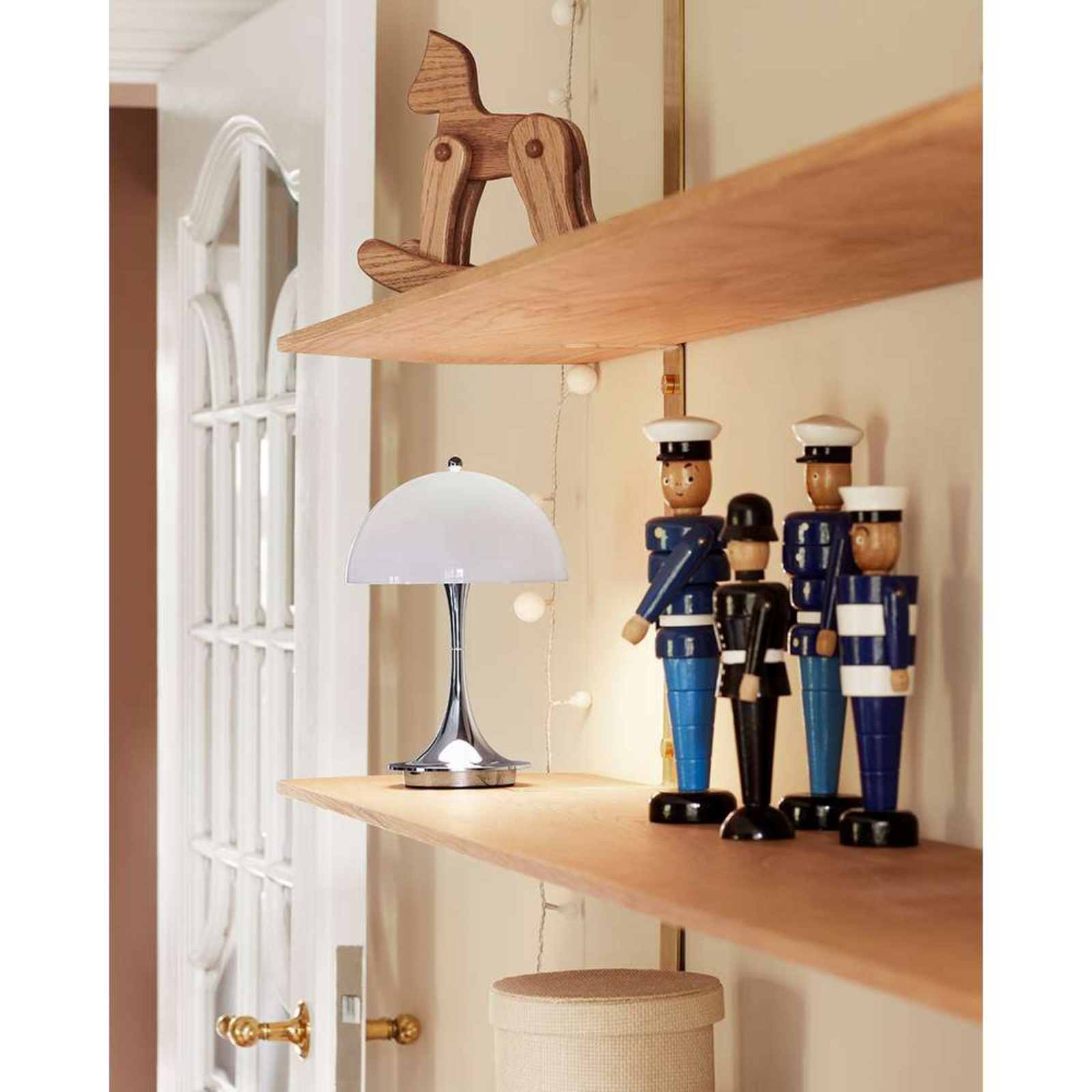 Panthella 160 Portable Lampe de Table IP44 Opal/Grey - Louis Poulsen