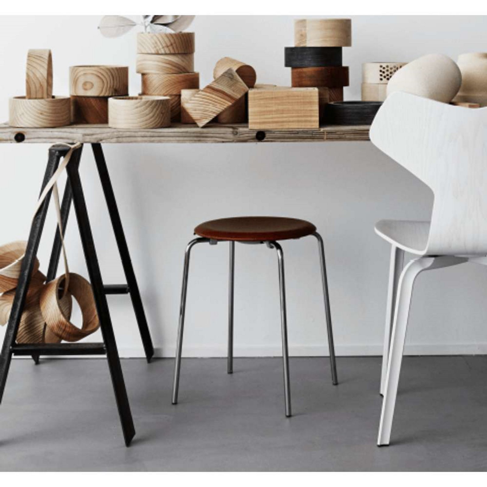 Dot™ Stool Negro - Fritz Hansen