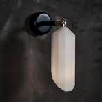 LE KLINT Pliverre Wandleuchte mit Opalglasschirm