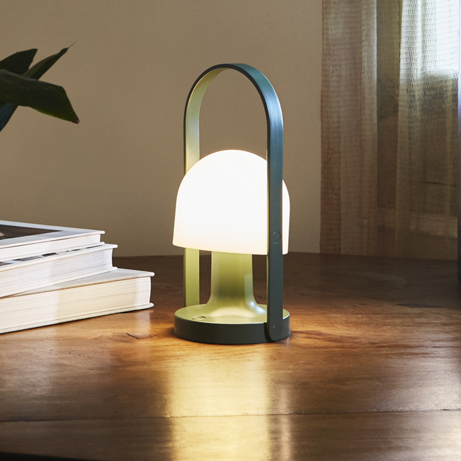 MARSET FollowMe LED stolní lampa na baterie zelená