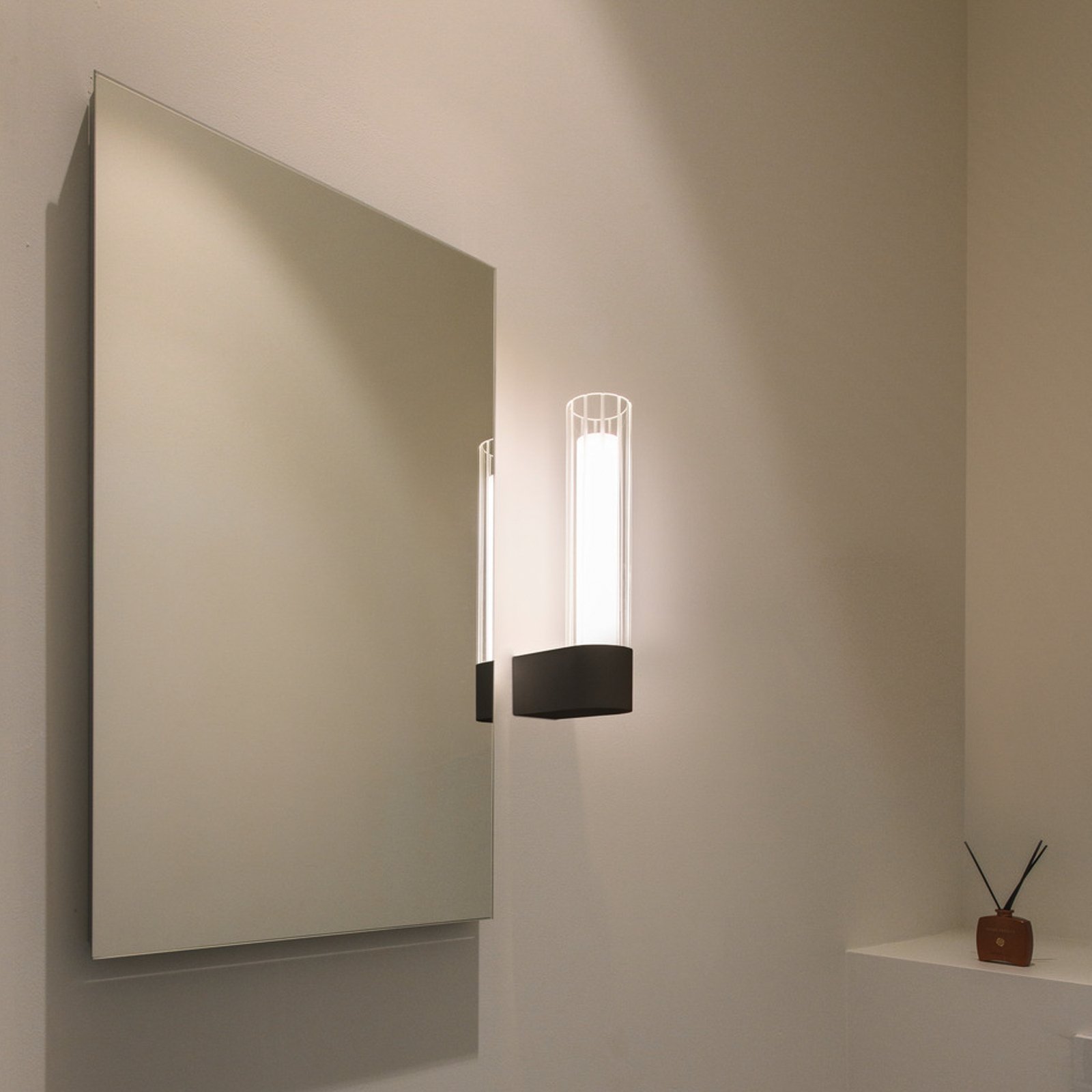 SLV LED vannas istabas sienas lampa Lygant single, melna, alumīnija