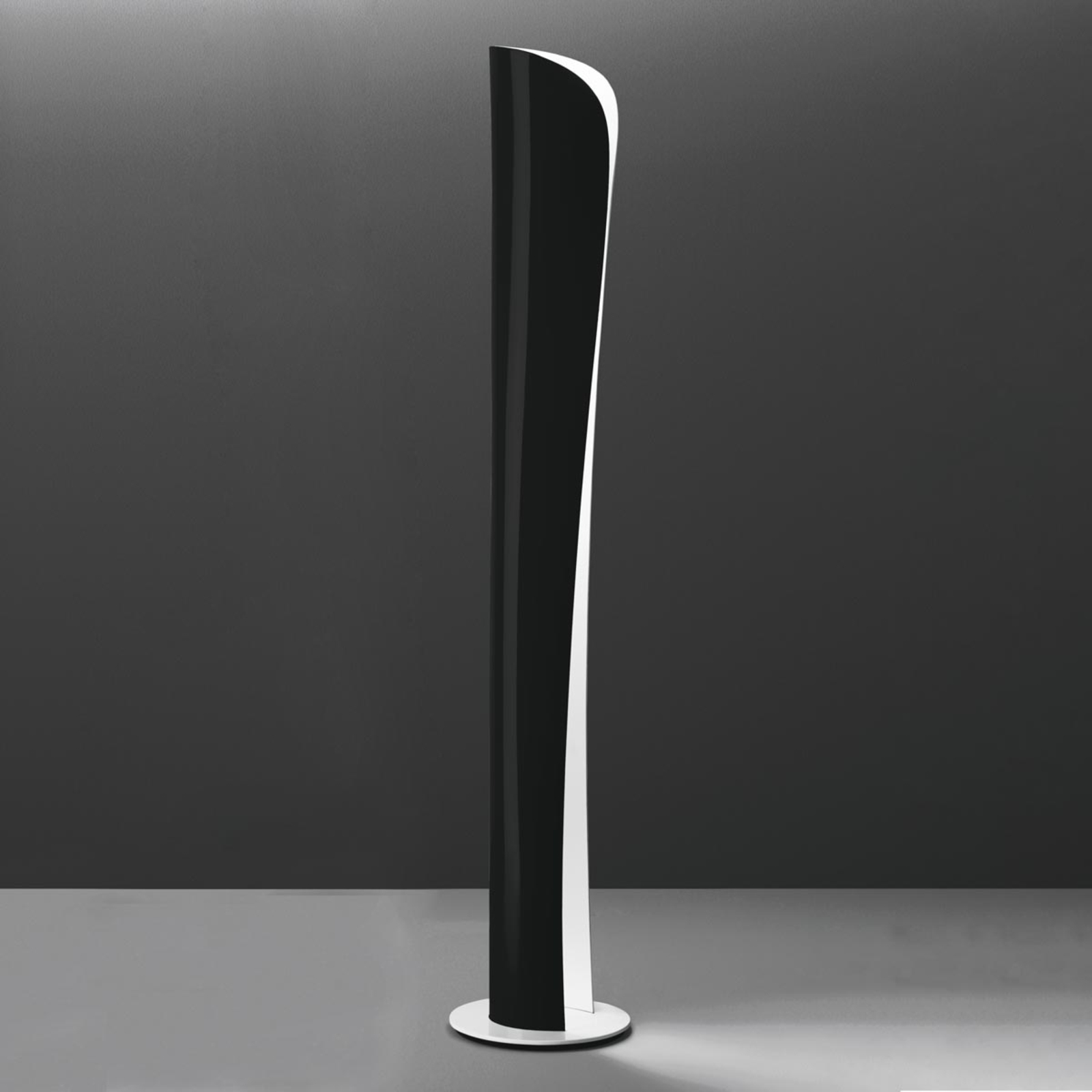 Cadmo schwarz-weiße LED-Stehlampe 2.700 K - Artemide