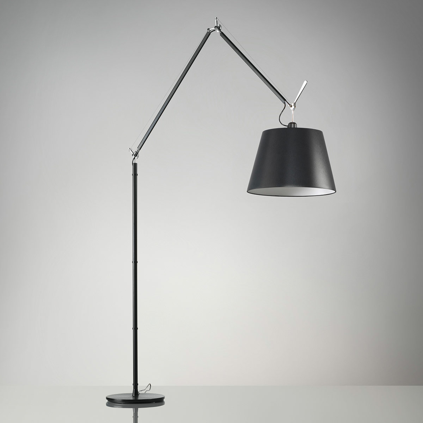 Artemide Tolomeo Mega lampada da terra nera 2.700K