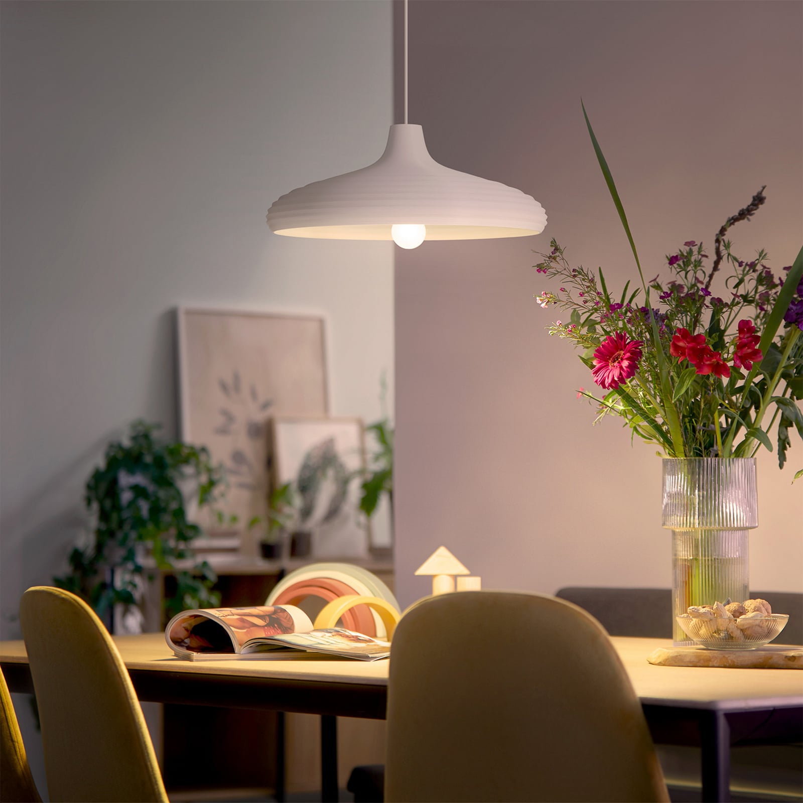 Philips E27 LED lamp A60 2,3W 485lm 2.700K mat Philips E27 LED lamp A60 2,3W 485lm 2.700K mat