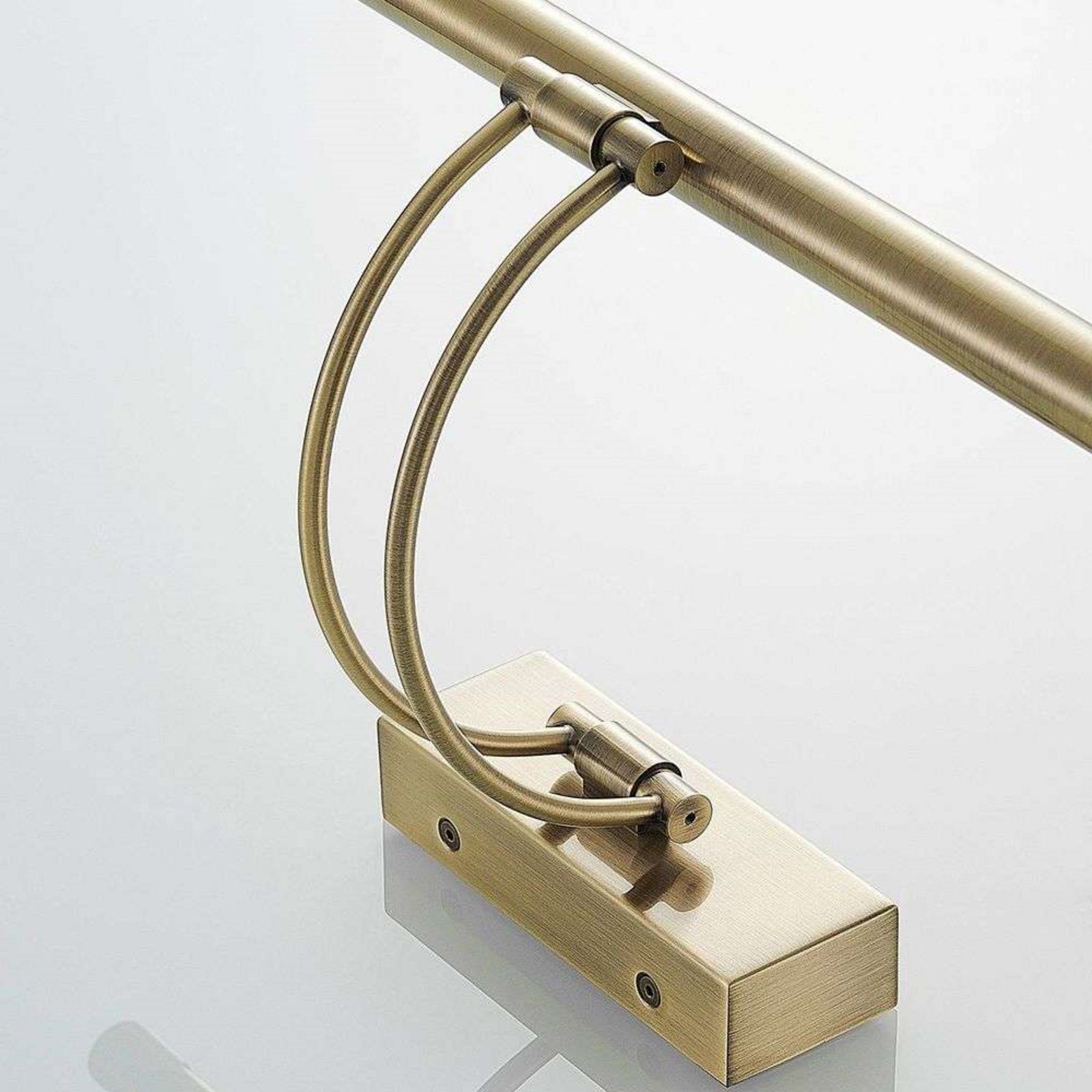 Dimitrij Bow Aplique de Pared Brass - Lucande