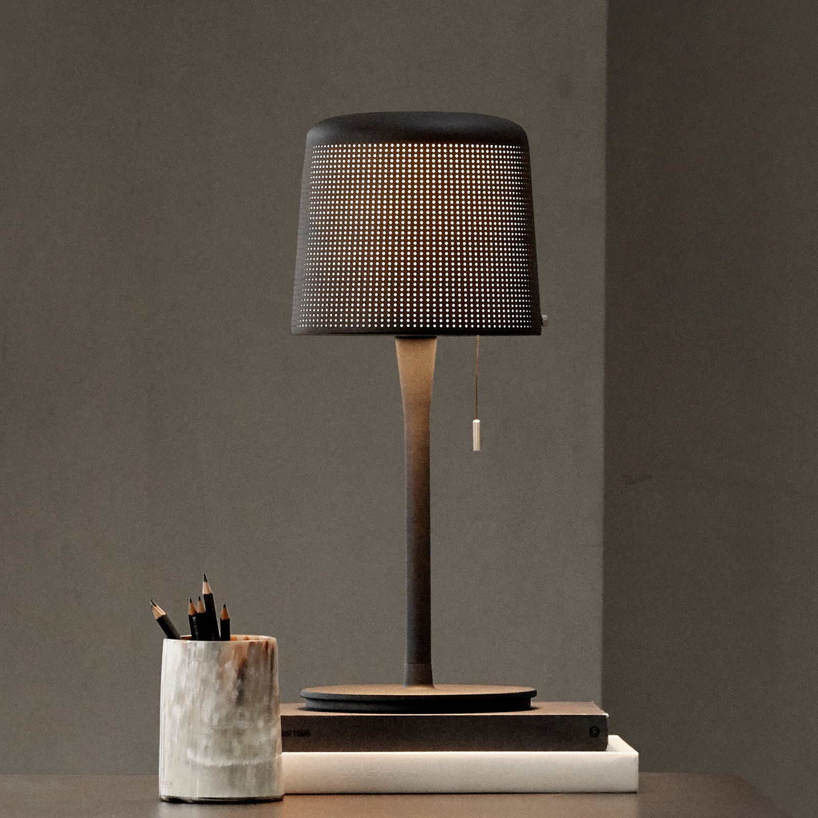 Vipp530 Tischleuchte Schwarz - Vipp - Wohnzimmer - Metall
