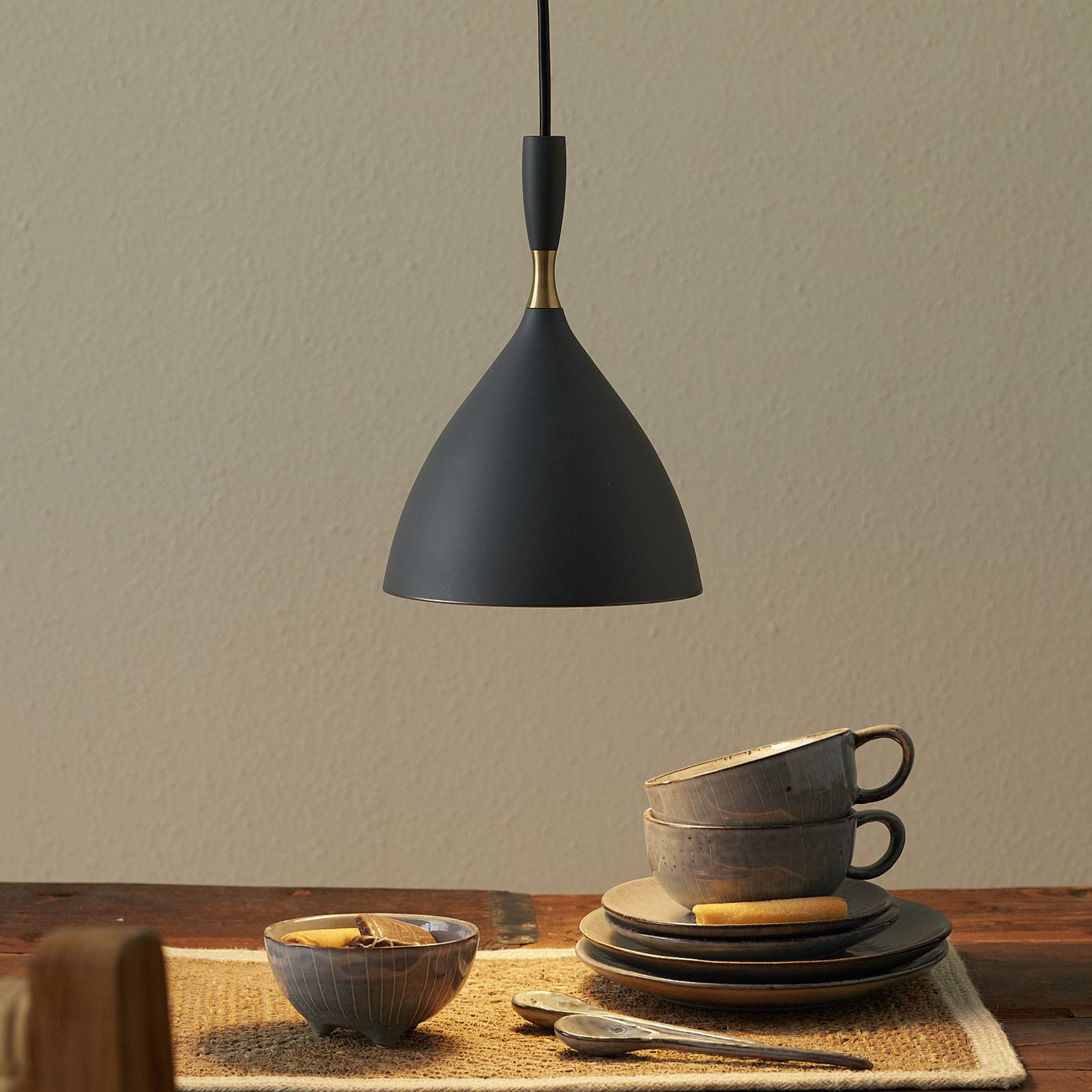 E-shop Northern Dokka tmavosivá závesná lampa z ocele