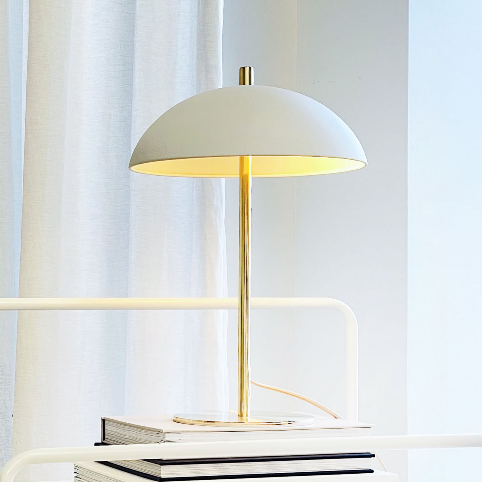 Globus bordslampa, beige/m&auml;ssing, 44 cm Dyberg Larsen - Vardagsrum - Skandinavisk - Metall - Rund