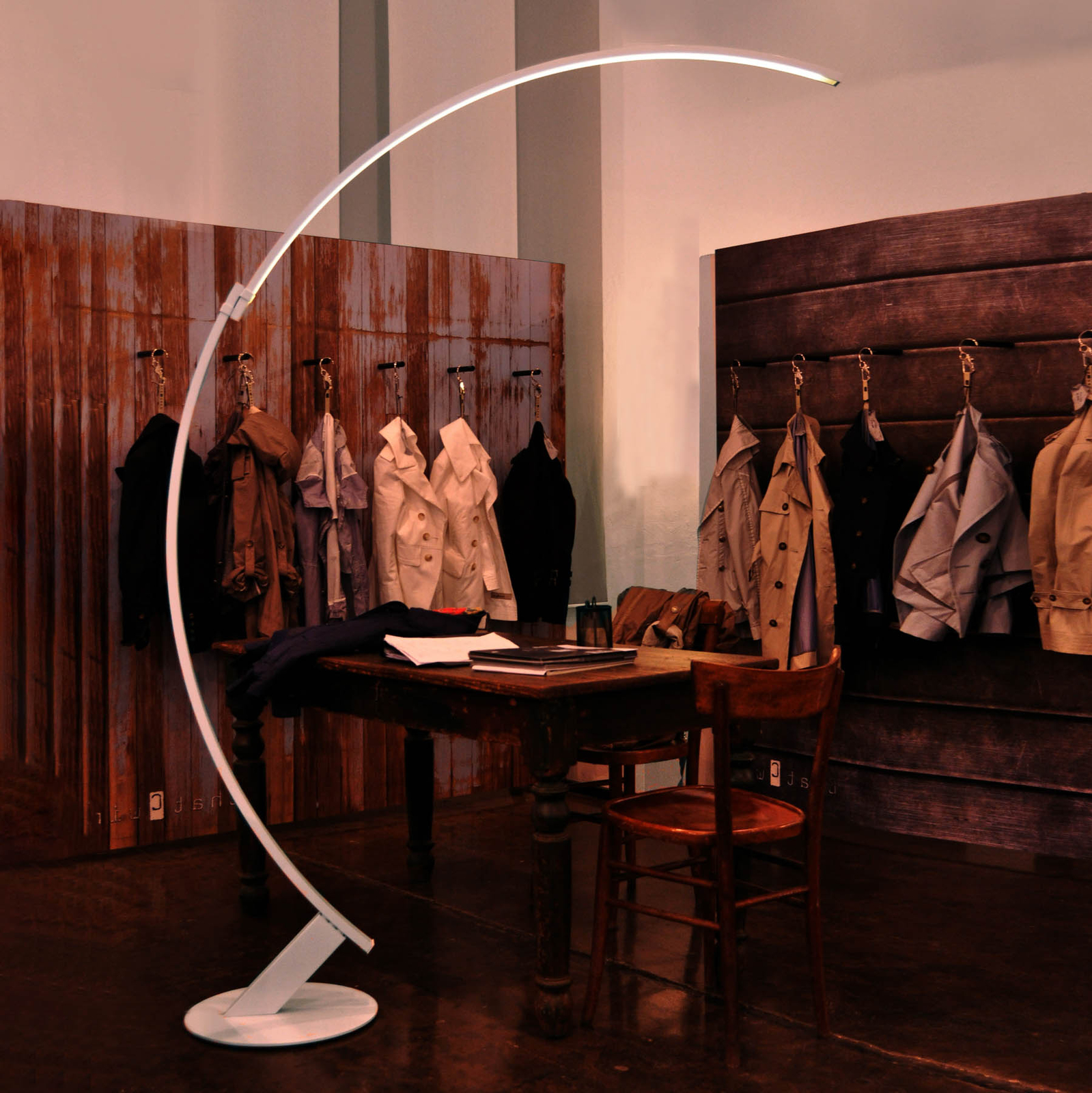 Kyudo Floor Lamp White - KDLN
