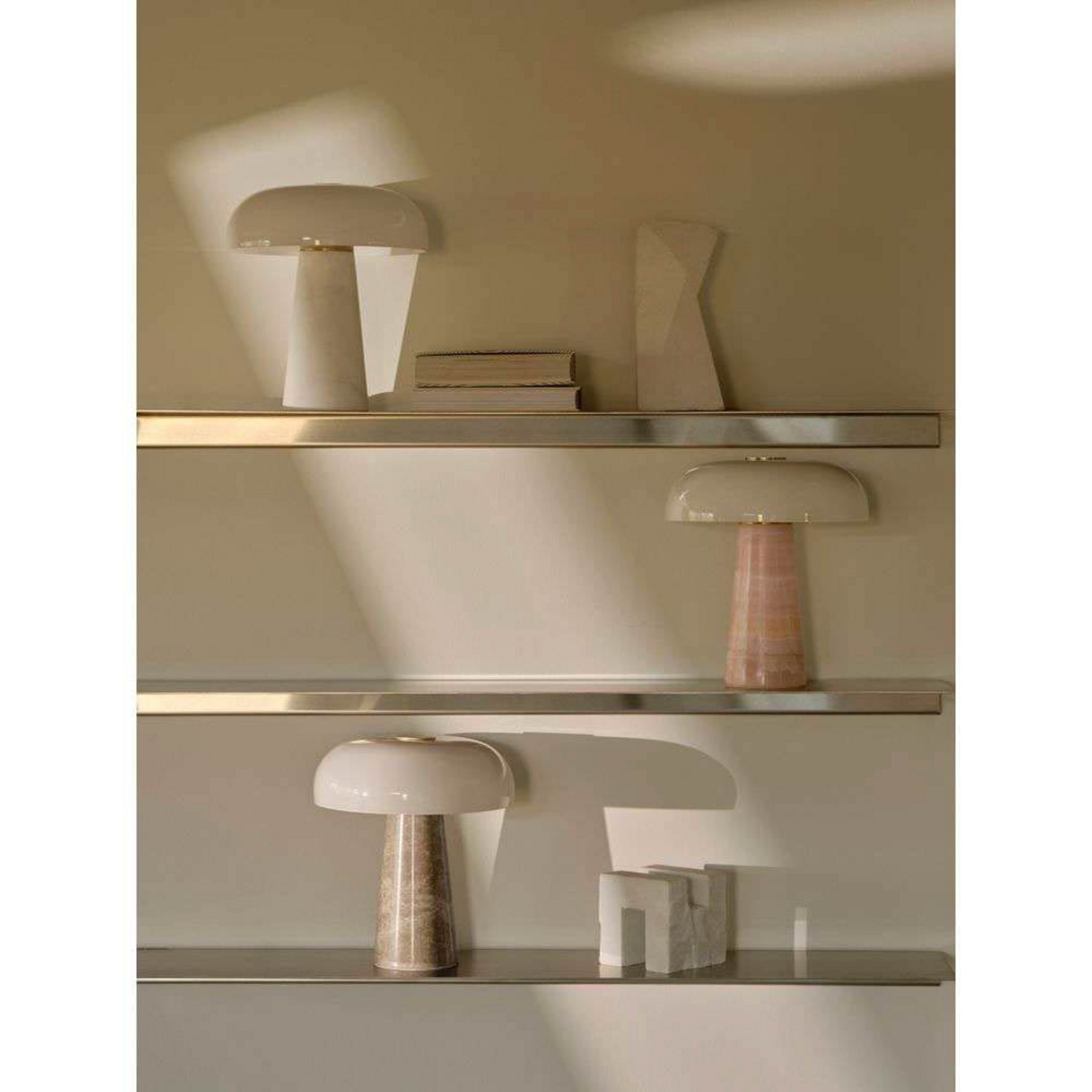 Lampe à poser Glossy, beige/blanc, hauteur 24 cm, marbre/verre