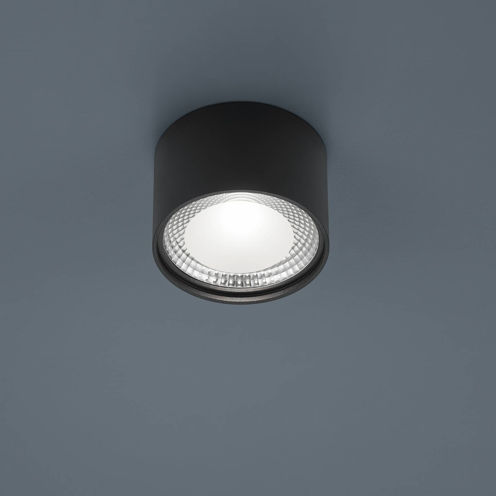 Helestra Kari LED-loftlampe rund sort