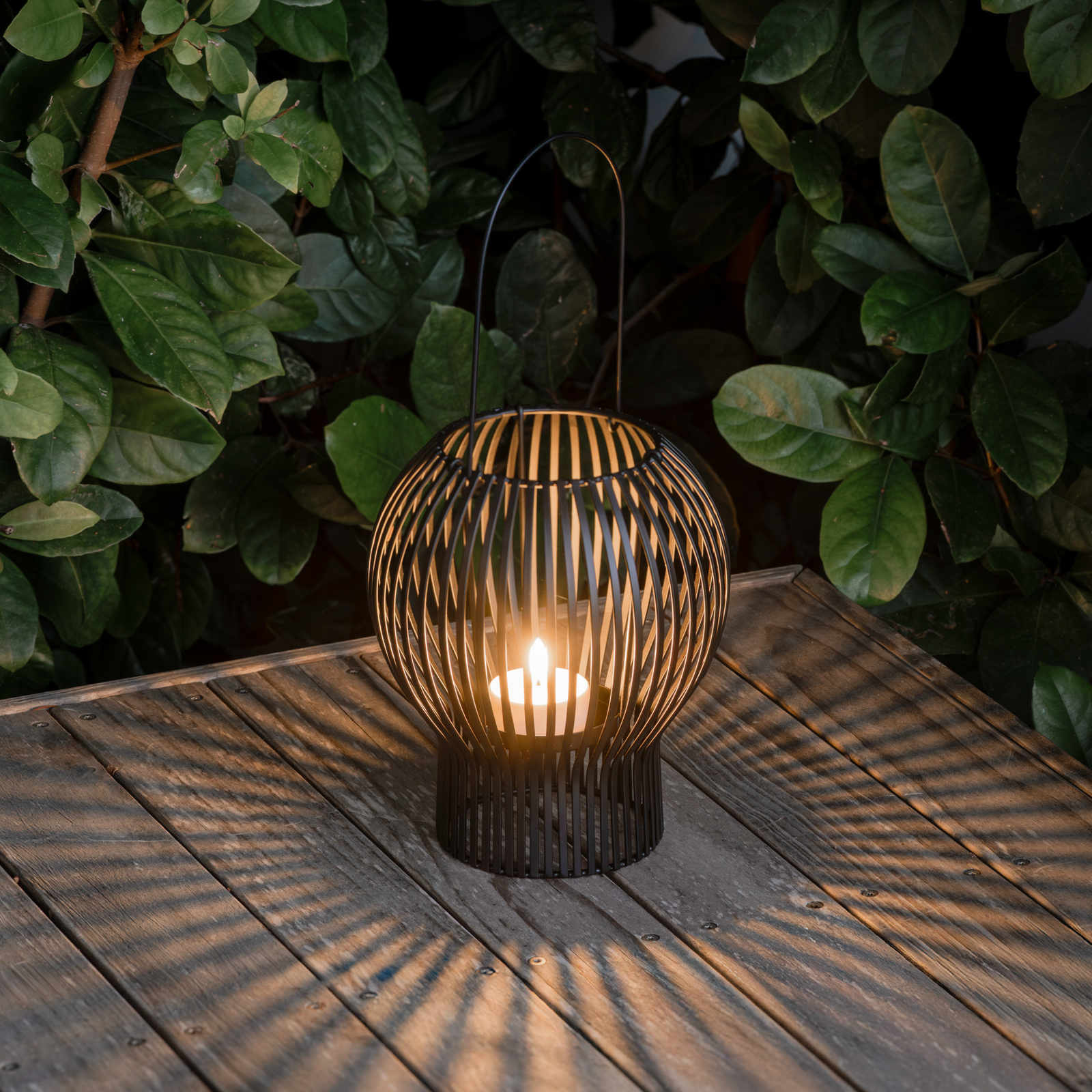 UPSIDE DOWN Lykta Medium Outdoor, svart - Uyuni Lighting