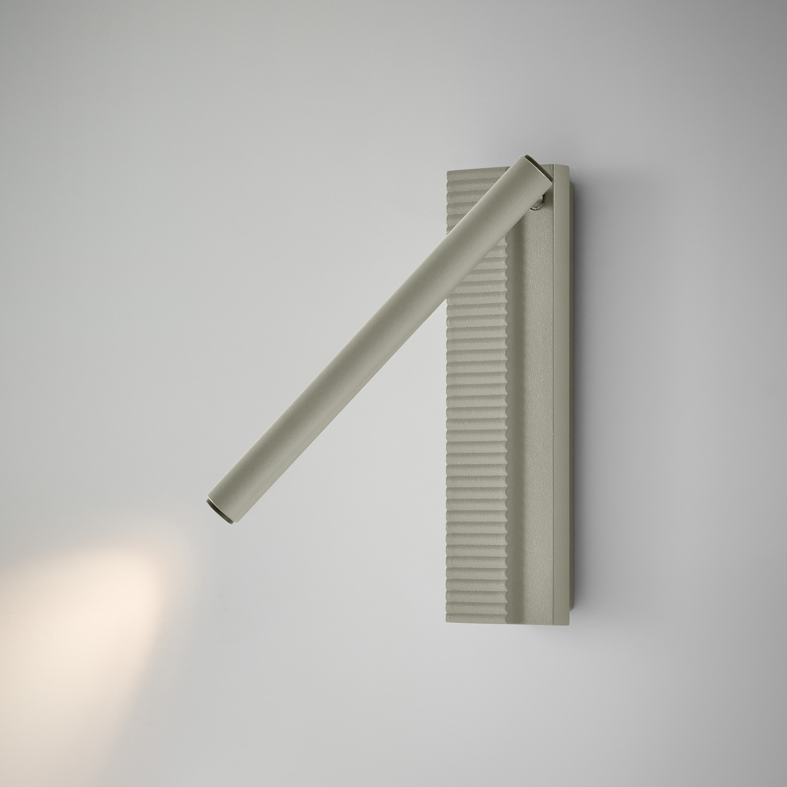 Aplică LED Bover Arid A/03 gri aluminiu 2.700 K - Camera de zi / sufragerie - Design