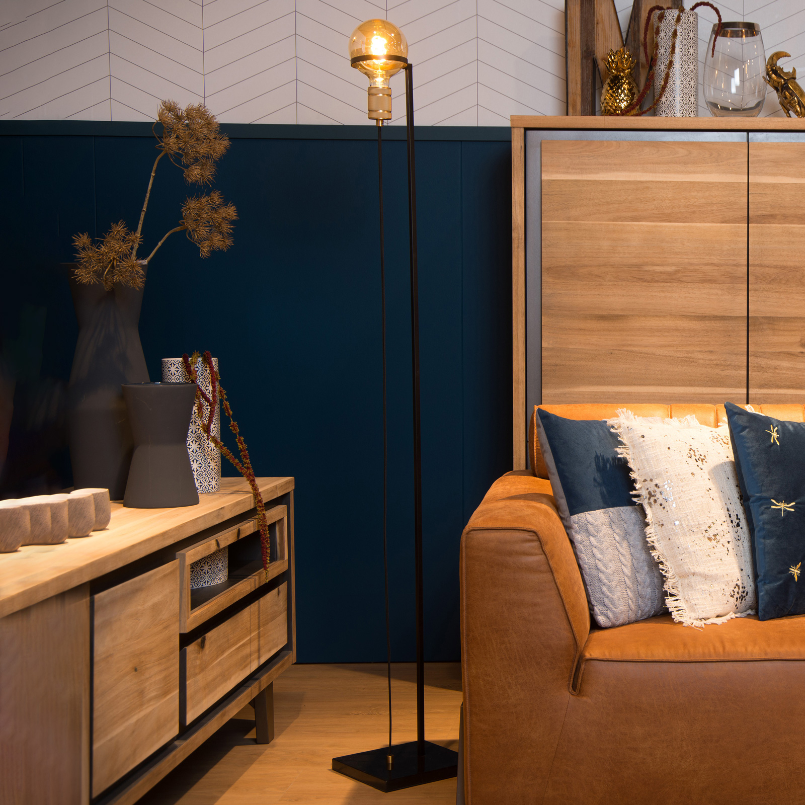 Vloerlamp Ottelien, zwart, hoogte 154 cm
