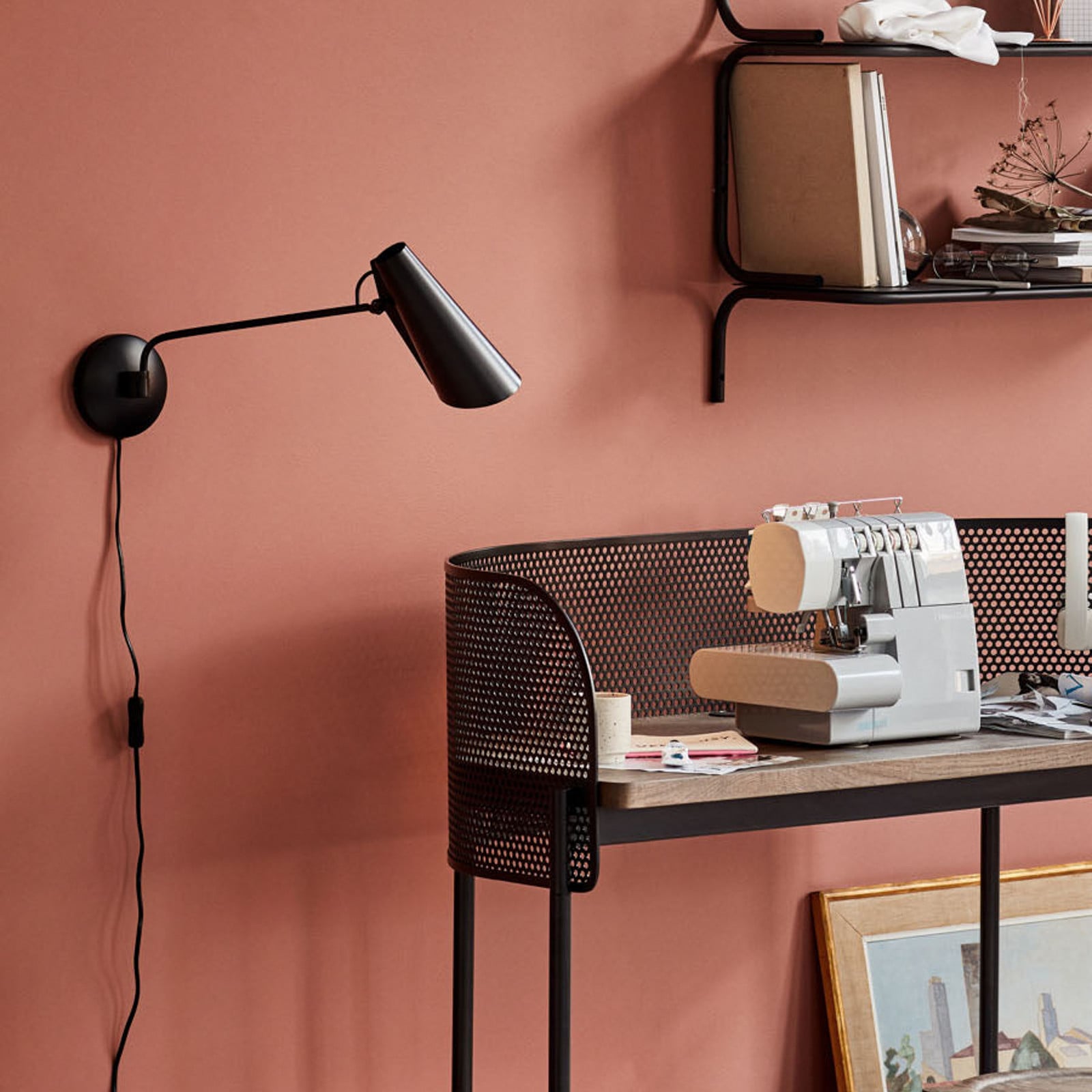 Birdy v&auml;gglampa svart Northern - Vardagsrum - Design - Metall - Med en ljusk&auml;lla