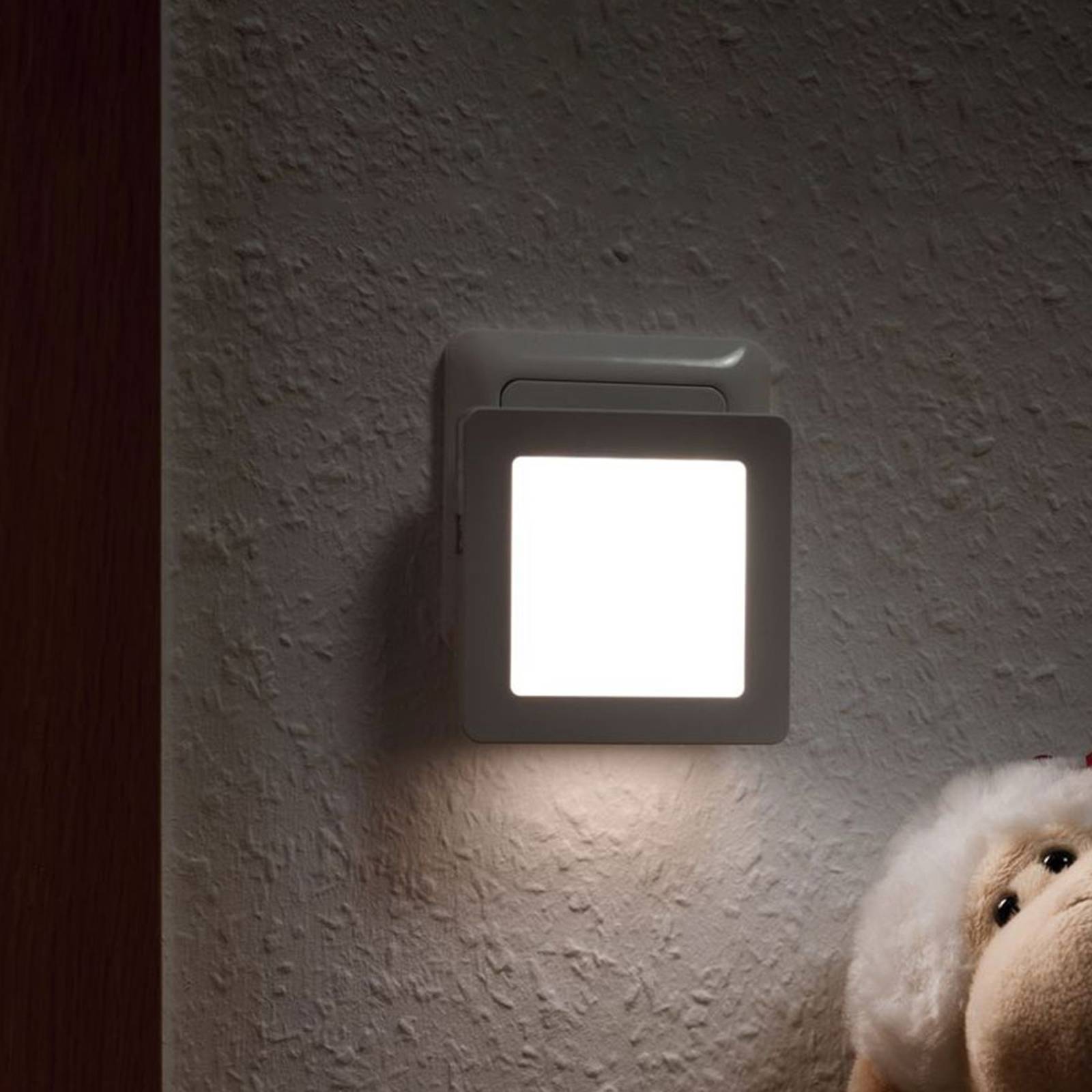 Paulmann Esby LED-nattlampa uttag kantig