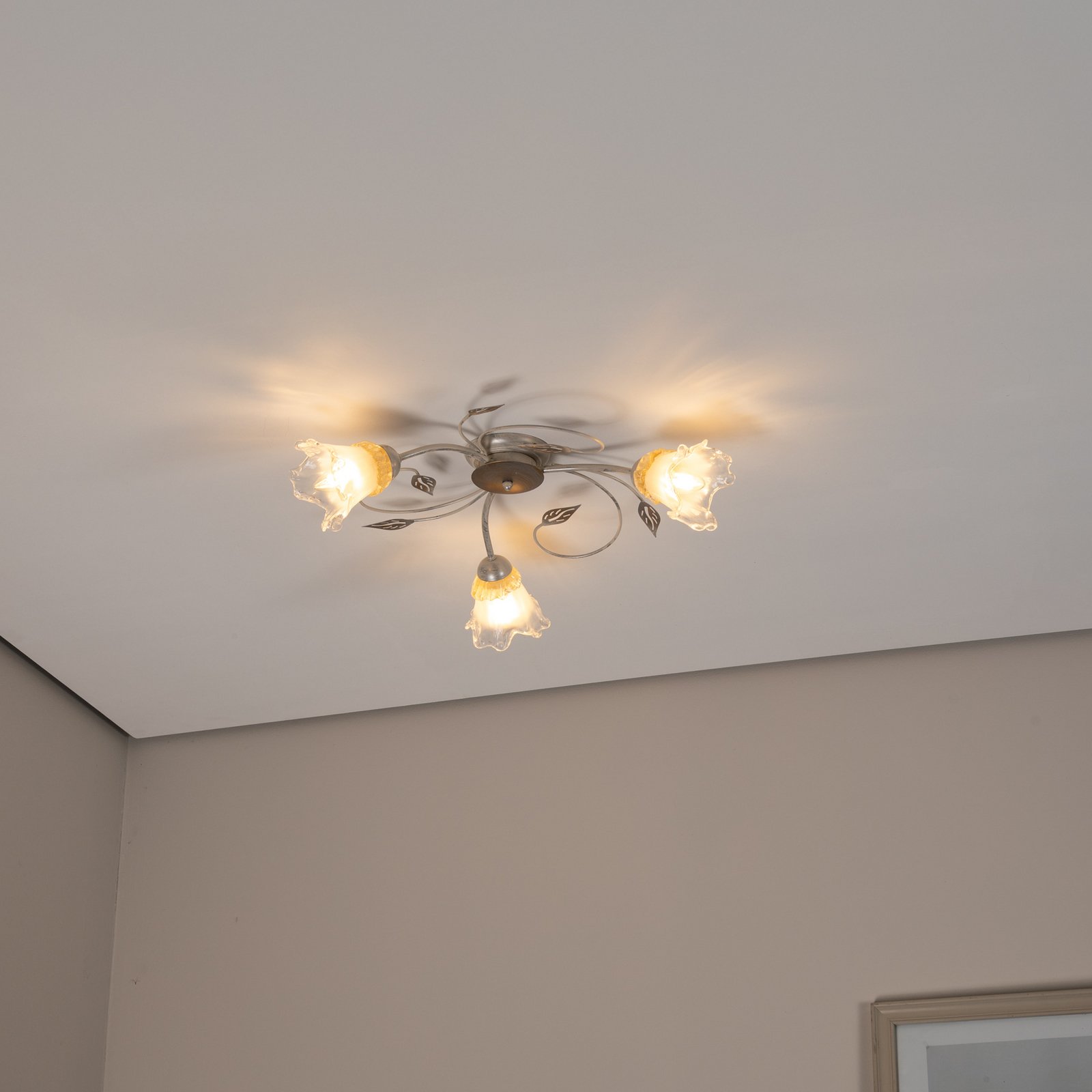 Lancia ceiling lamp, ivory-coloured, 3-bulb, iron, glass