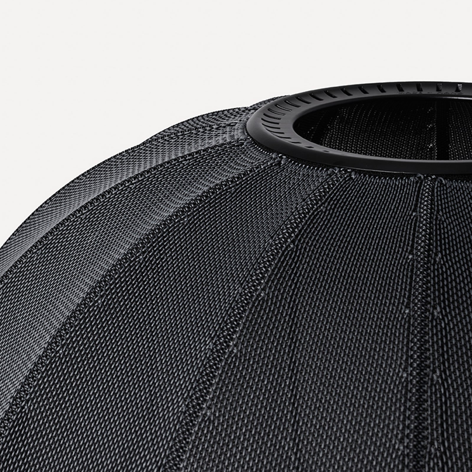 Knit-Wit 60 Round Pendel Black Made By Hand - Spisestue - Aluminium