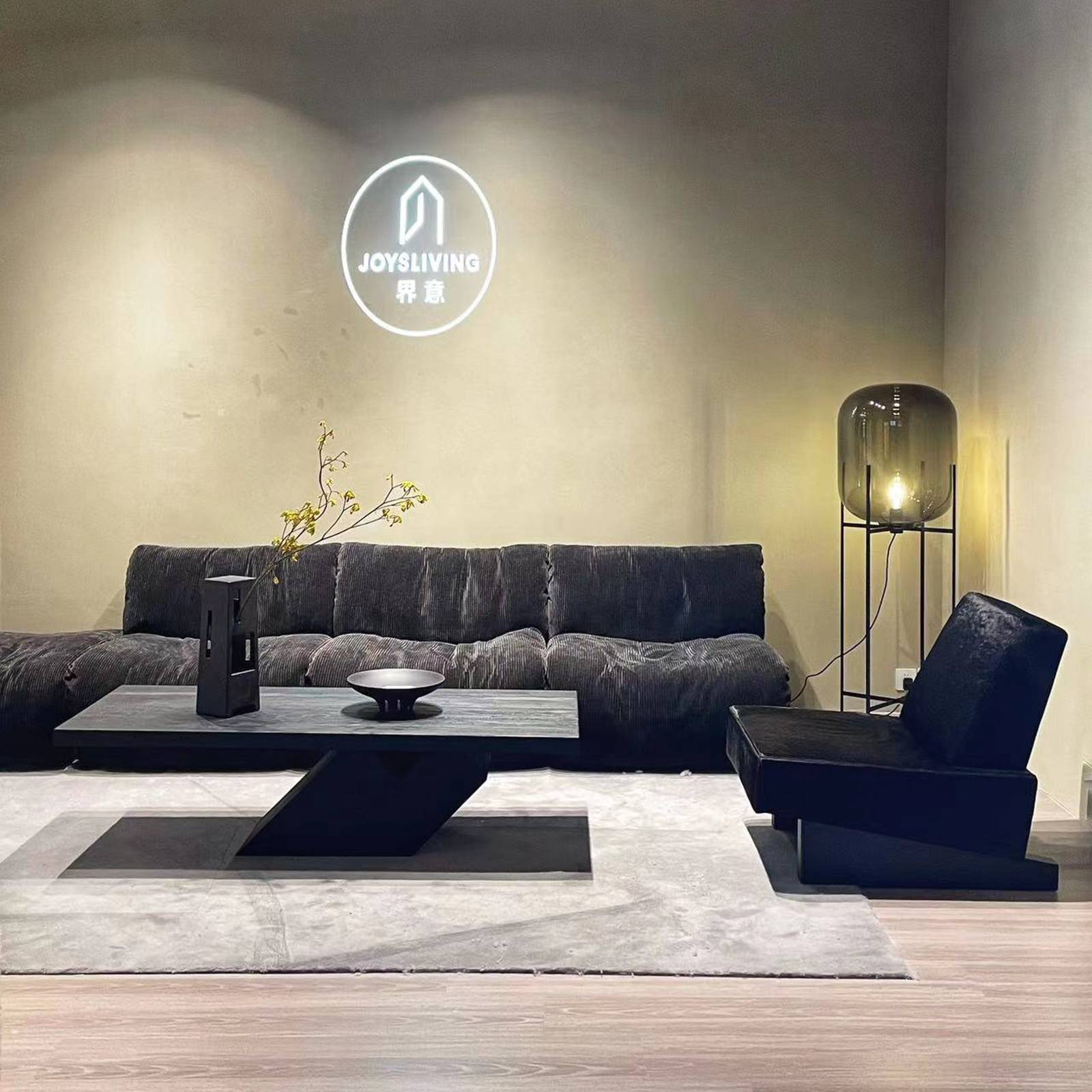pulpo lampa stojąca Oda Big, dymny szary/czarny, wysokość 140 cm